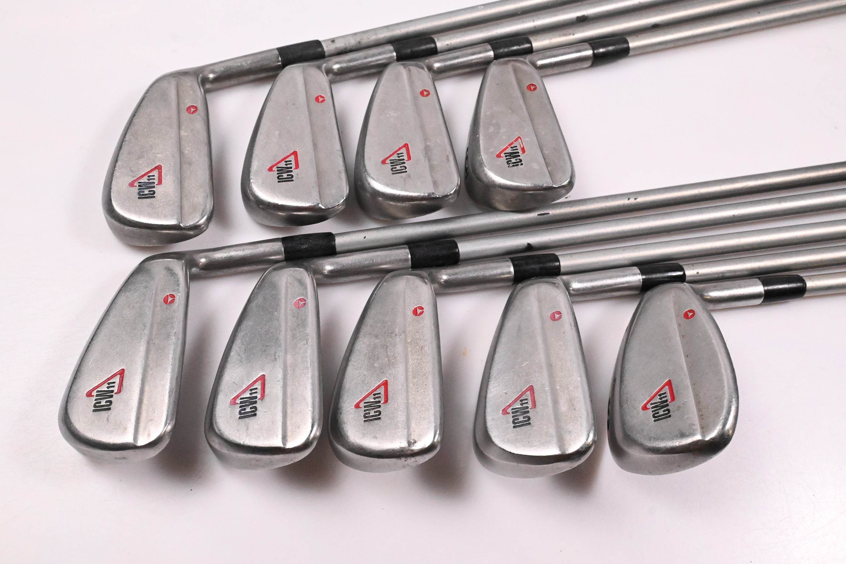 Taylormade ICW 11 Irons / 3-PW+SW / Regular Flex Taylormade Shafts