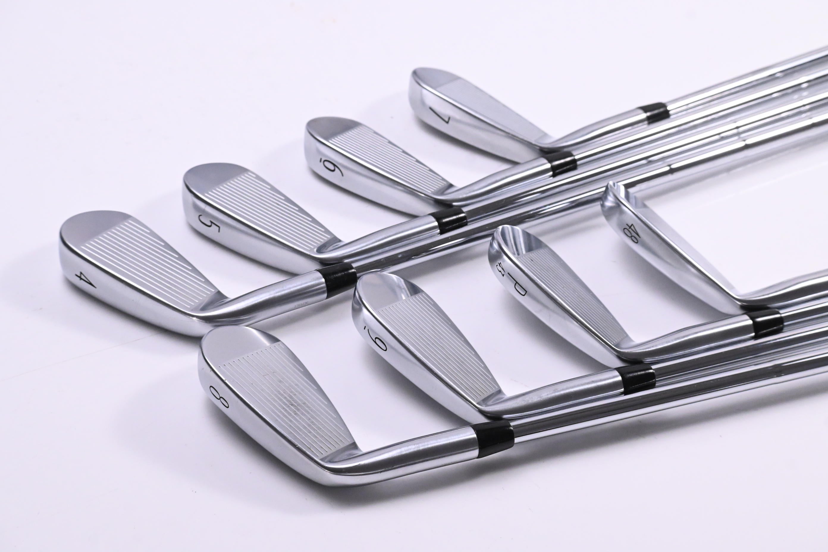 Titleist T250 2025 Irons / 4-PW+GW / X-Flex AMT White Shafts