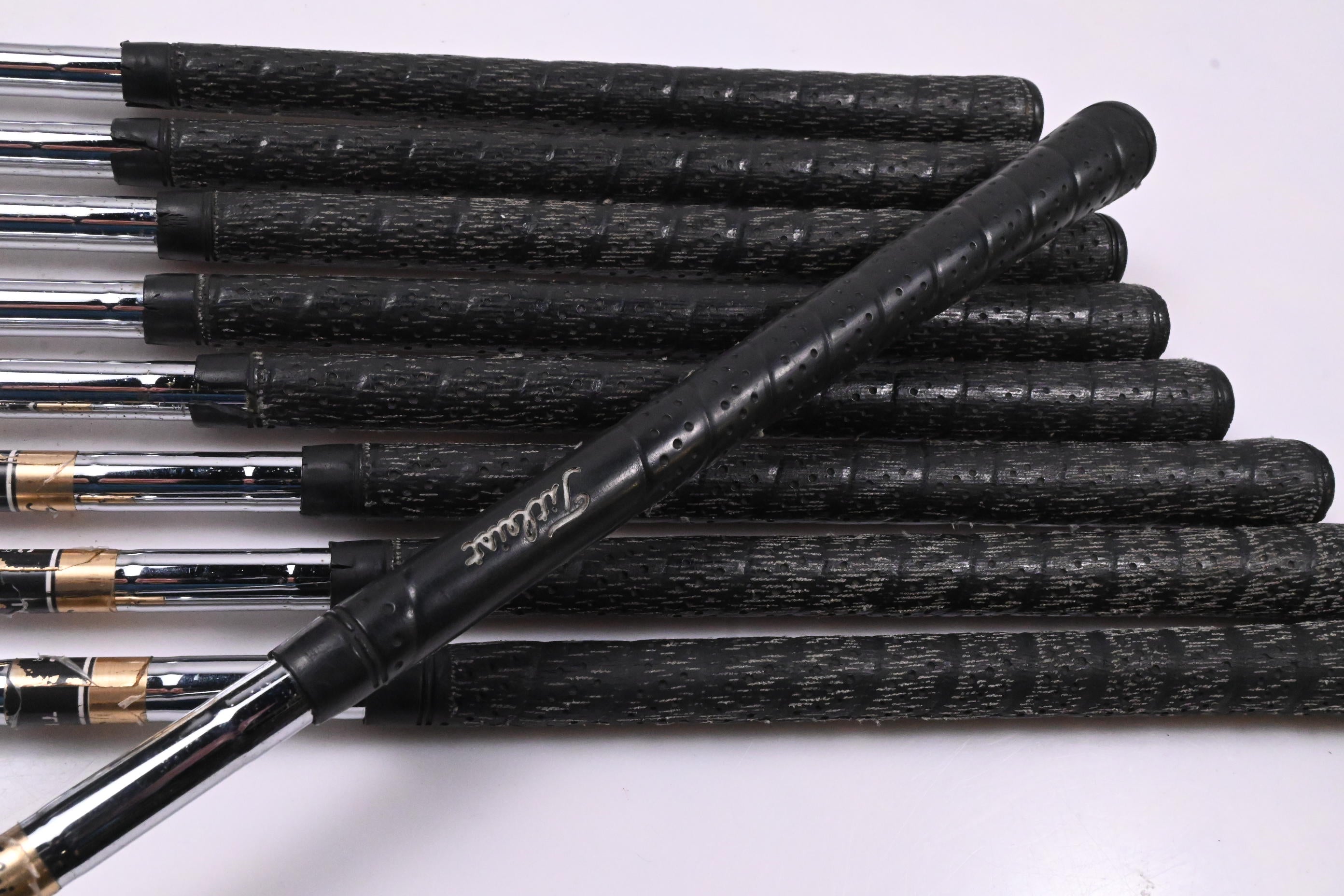 Titleist DCI 981 Irons / 3-PW+SW / Regular Flex Titleist TRI-SPEC Shafts