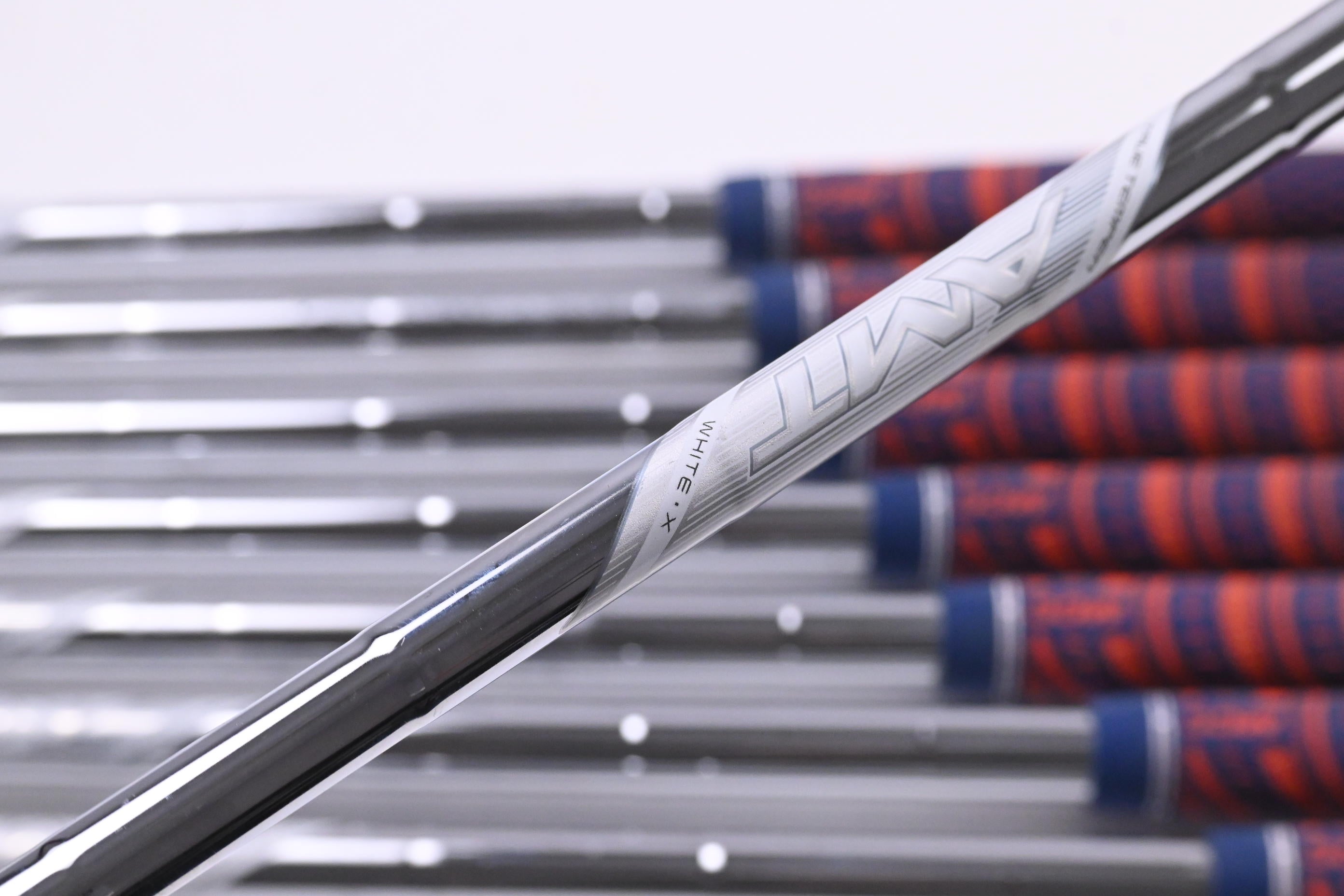 Titleist T250 2025 Irons / 4-PW+GW / X-Flex AMT White Shafts