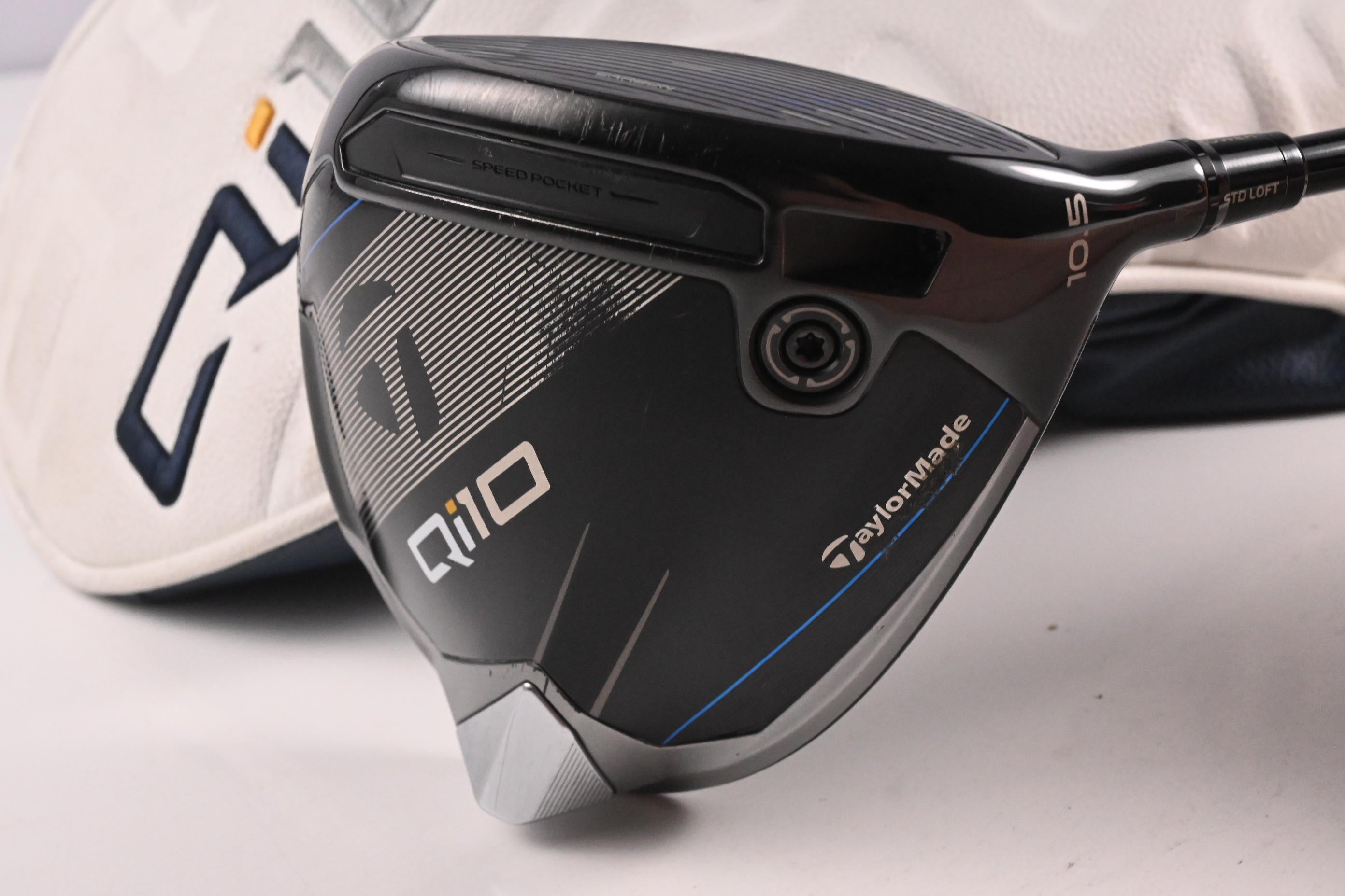 Taylormade Qi10 Driver / 10.5 Degree / Regular Flex Ventus TR Blue 5 Shaft