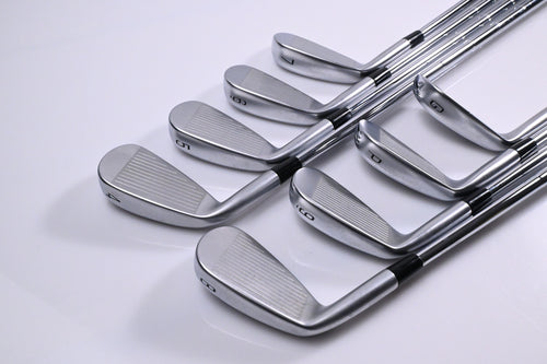 Mizuno JPX 925 Hot Metal Pro Irons / 4-PW+GW / X-Flex Dynamic Gold 120 X100