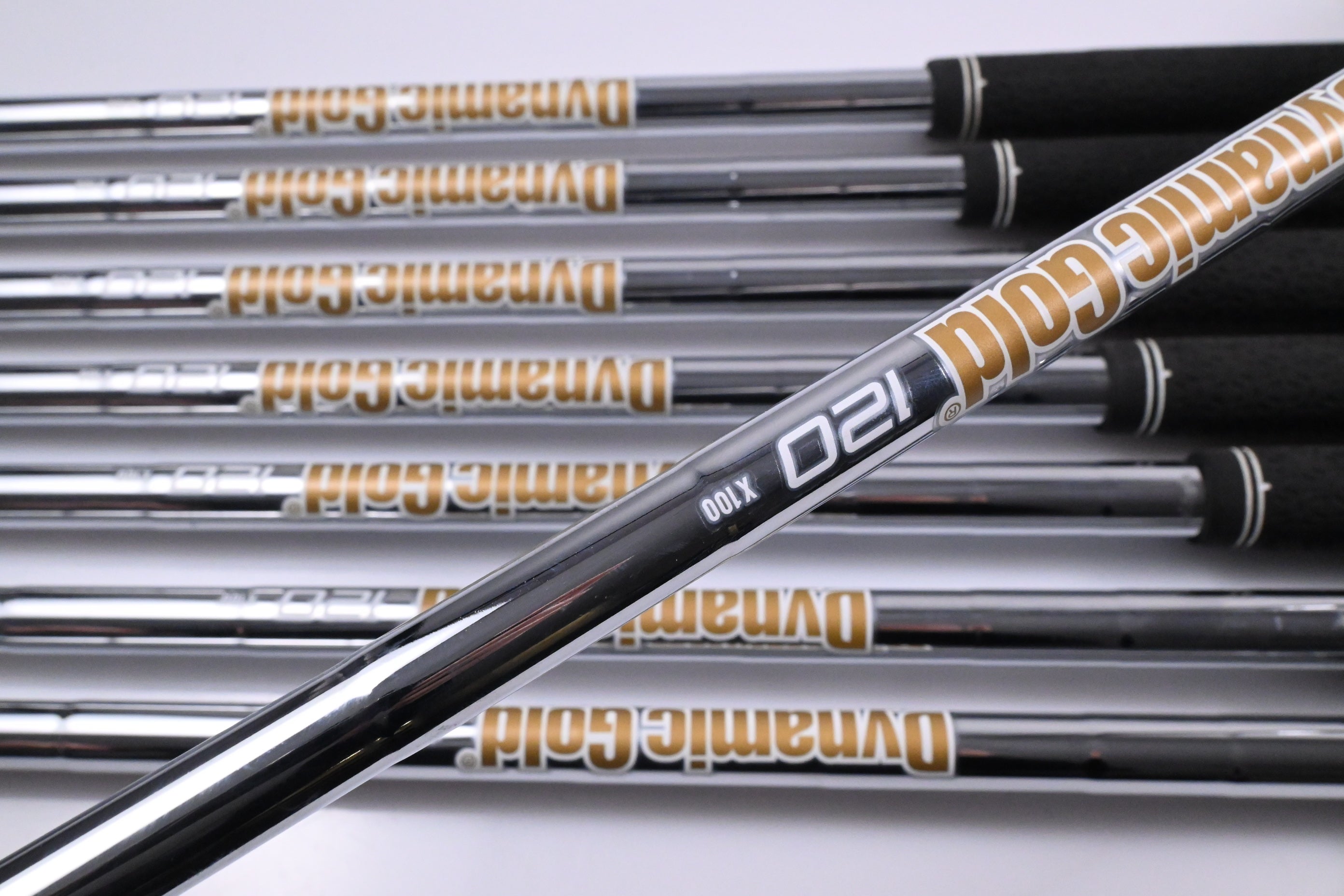 Mizuno JPX 925 Hot Metal Pro Irons / 4-PW+GW / X-Flex Dynamic Gold 120 X100