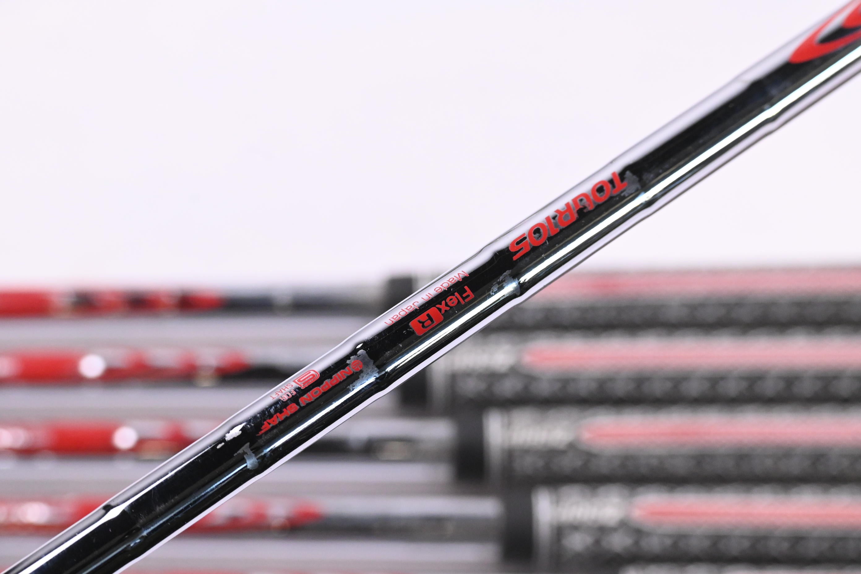 Taylormade P790 2019 Irons / 4-PW / Regular Flex N.S.Pro Modus3 Tour 105 Shafts