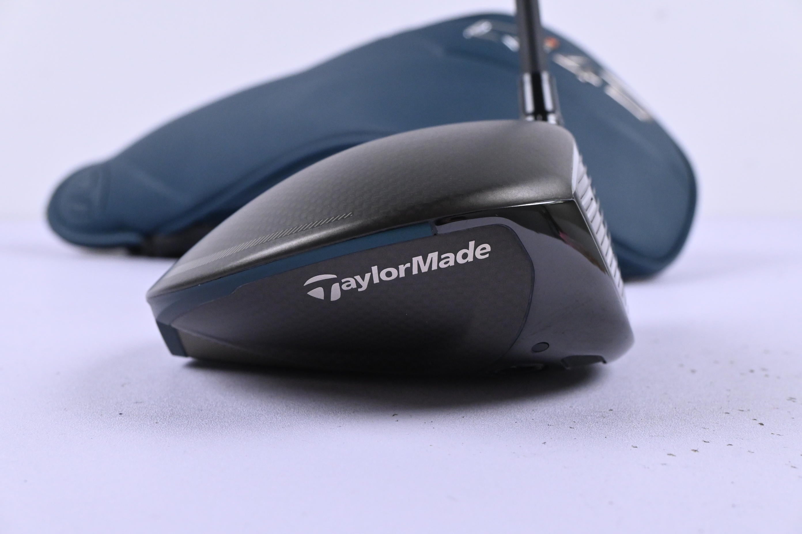 Taylormade Qi4D Driver / 10.5 Degree / Regular Flex REAX 50 Shaft