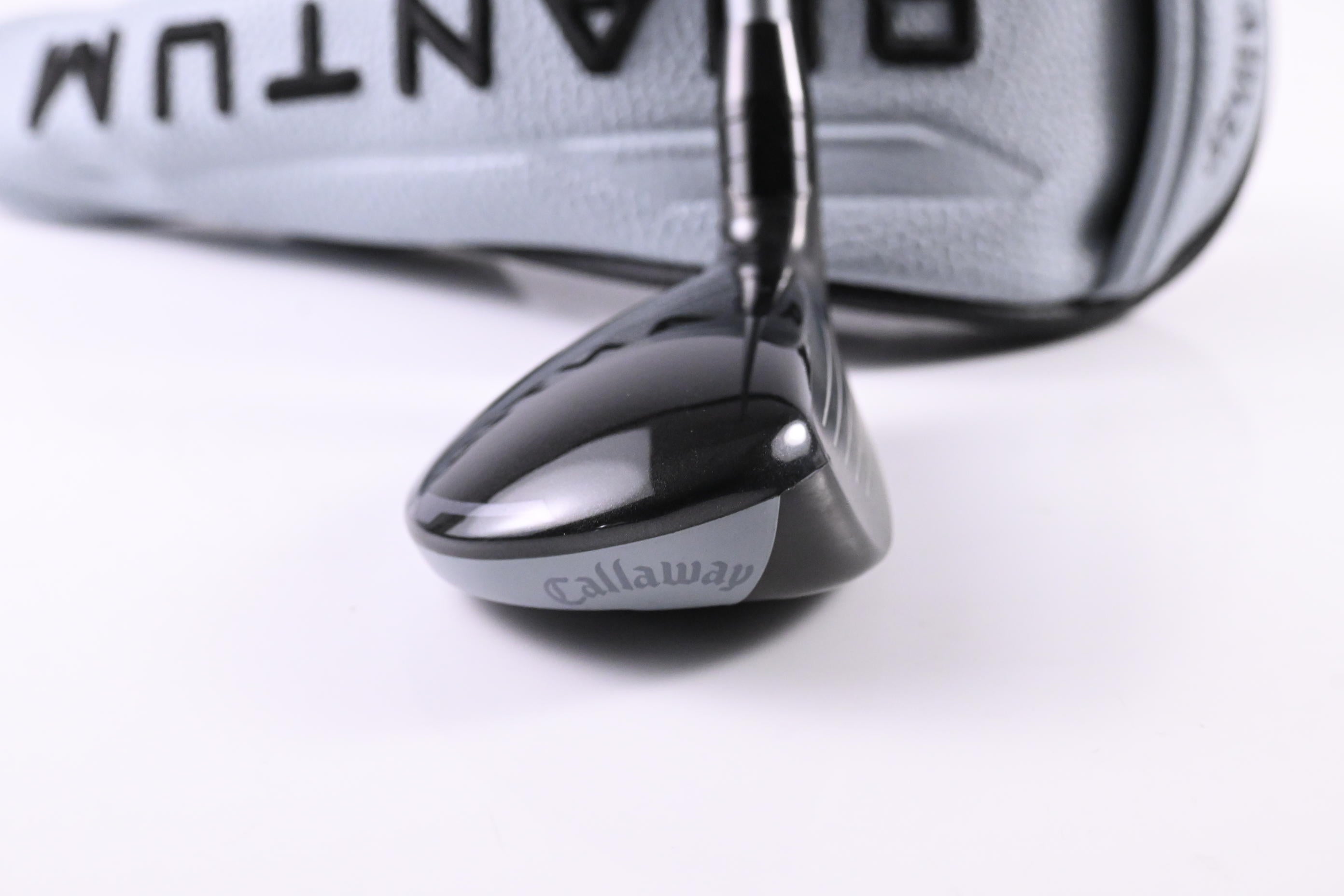 Callaway Quantum Max OS #4 Hybrid / 20 Degree / Regular Flex Denali Frost Silver 60