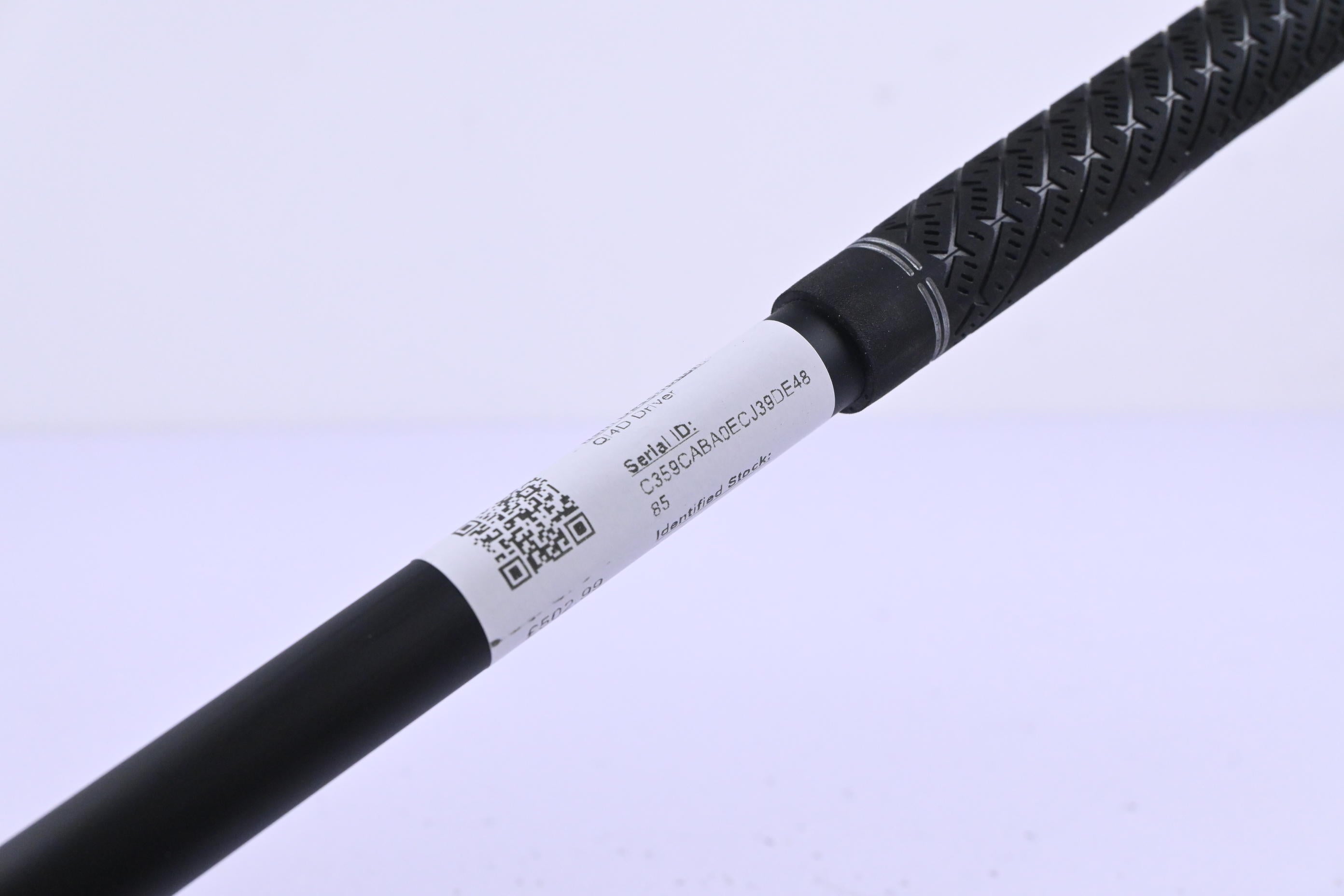 Taylormade Qi4D Driver / 10.5 Degree / Regular Flex REAX 50 Shaft