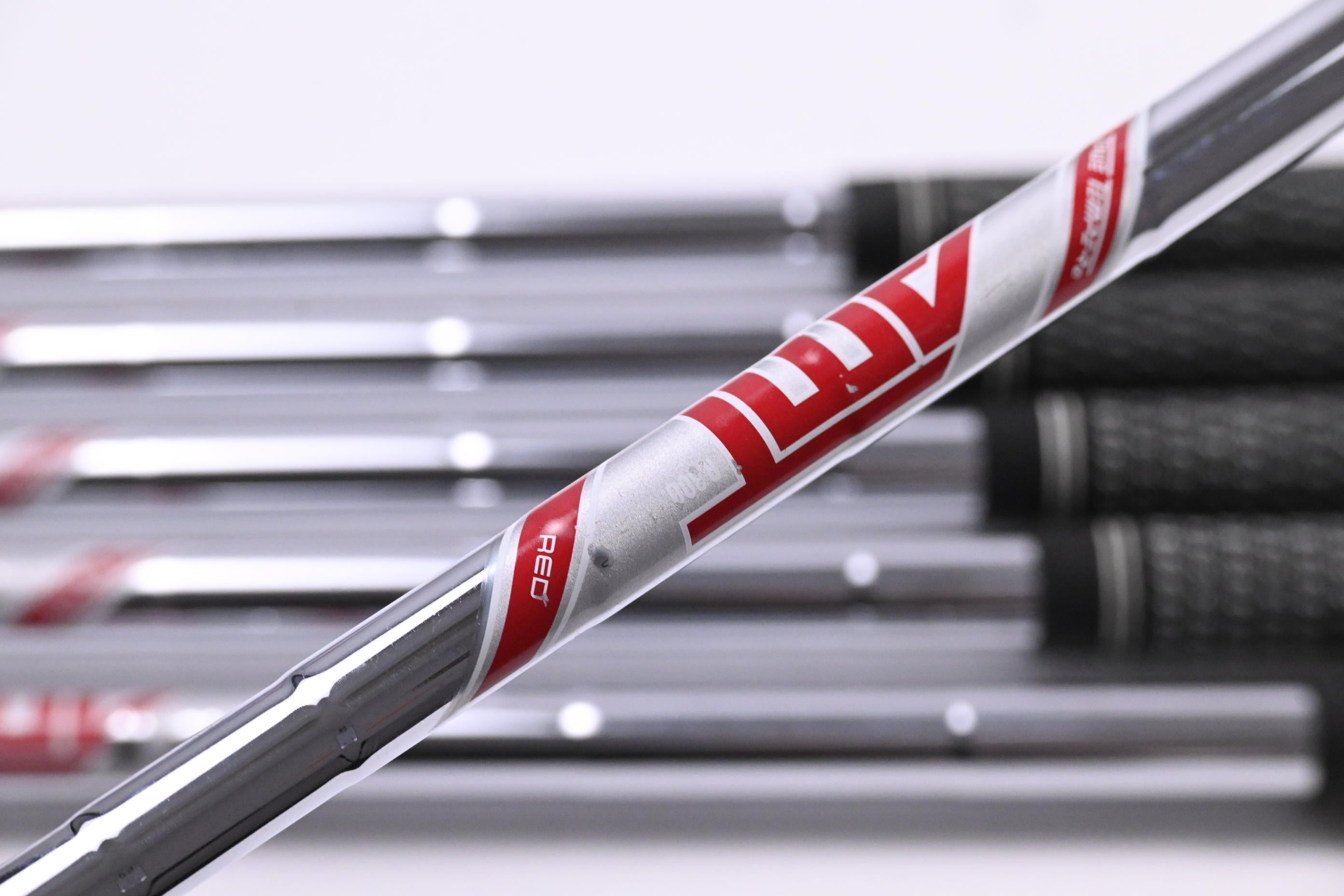 Titleist T200 2019 Irons / 5-PW / Regular Flex AMT Red R300 Shafts