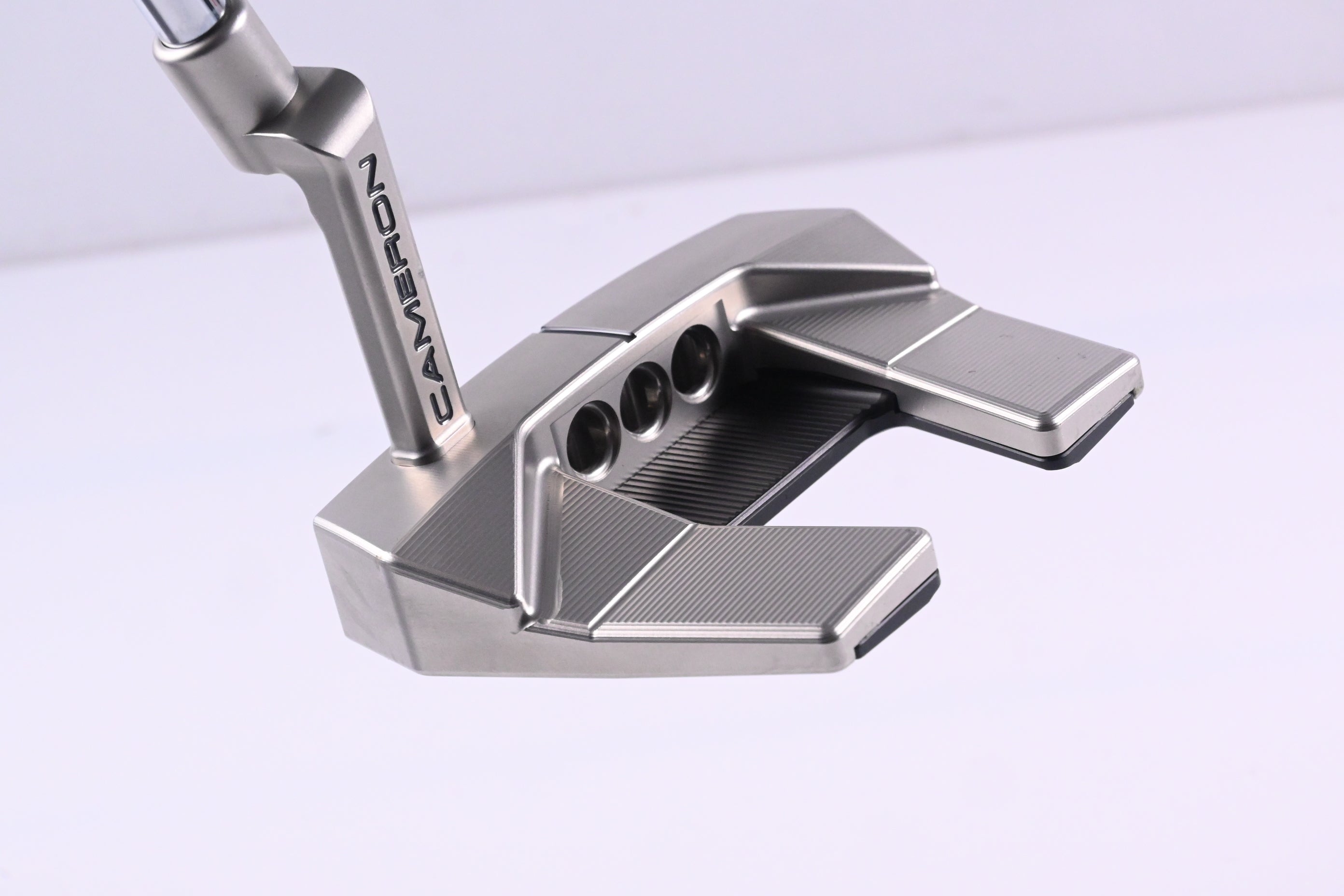 Scotty Cameron 2026 Phantom 5.2 Putter / 33 Inch