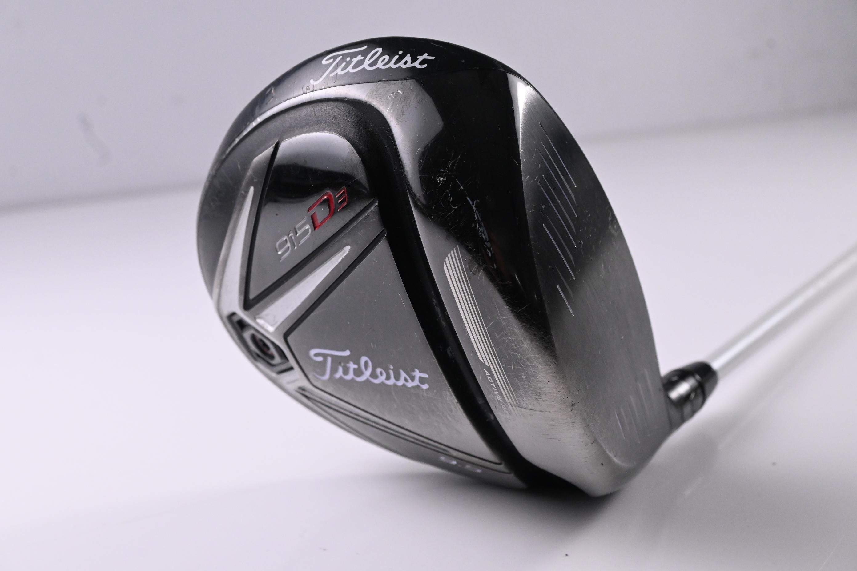 Titleist 915 D3 Driver / 9.5 Degree / Stiff Flex Aldila Rogue 60 Shaft