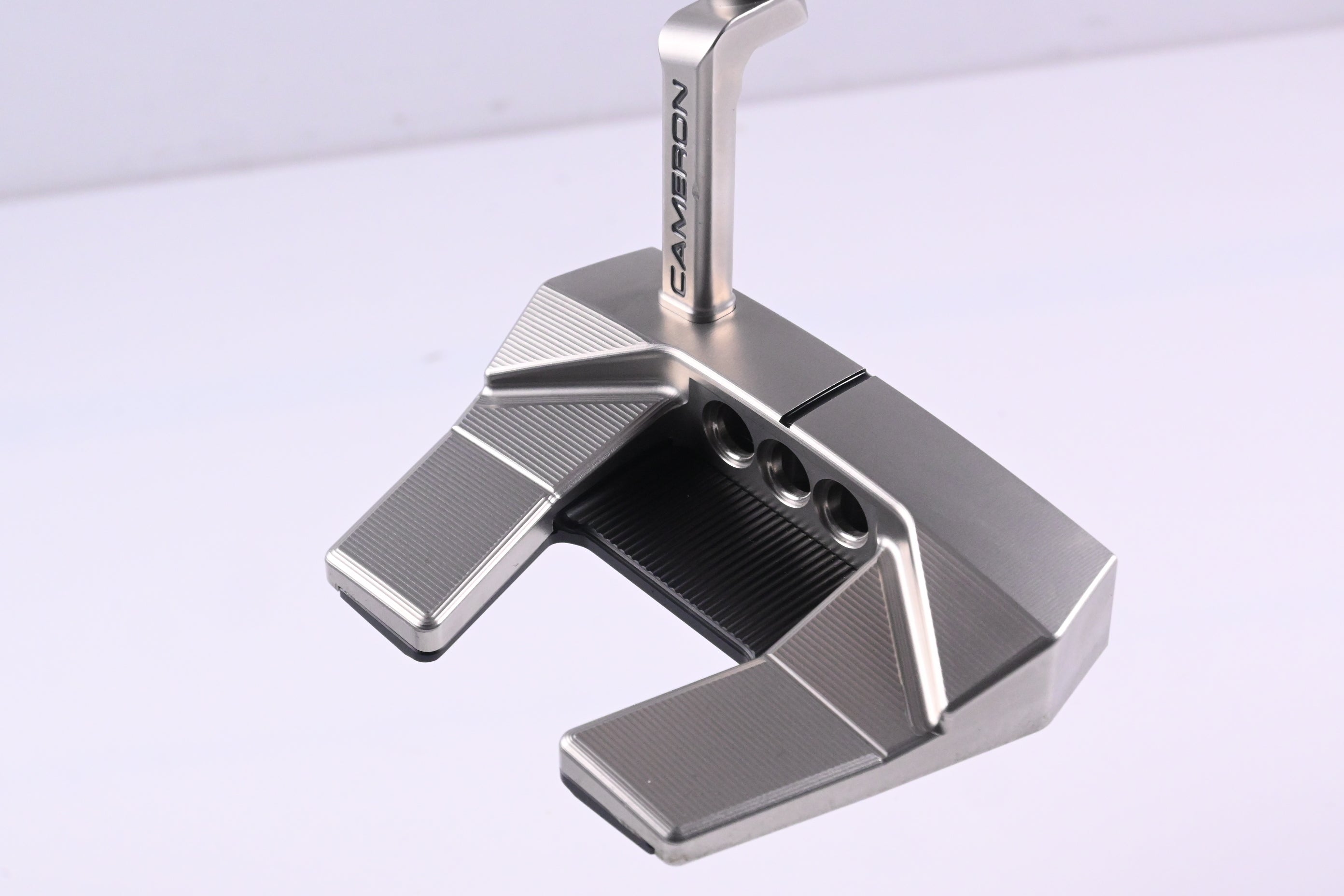 Scotty Cameron 2026 Phantom 5.2 Putter / 33 Inch