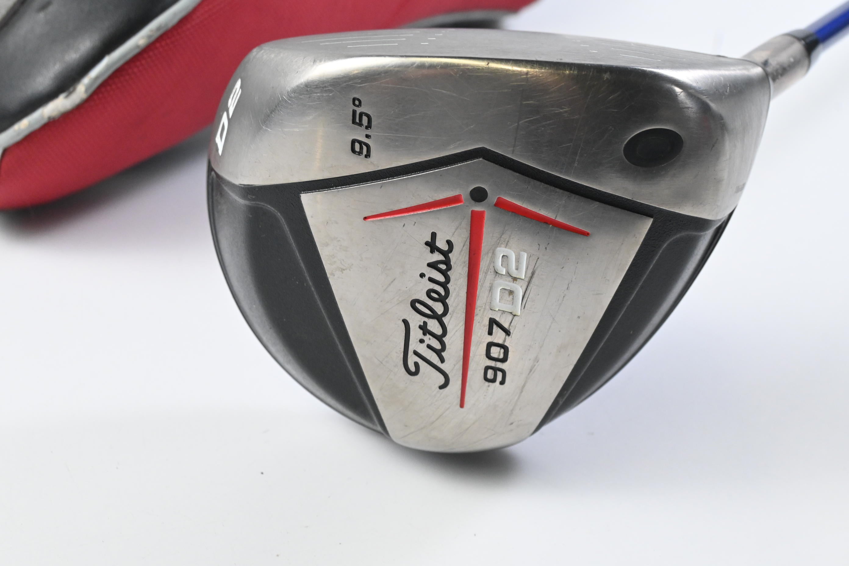 Titleist 907 D2 Driver / 9.5 Degree / Stiff Flex Graphite Design Tour AD YS-6