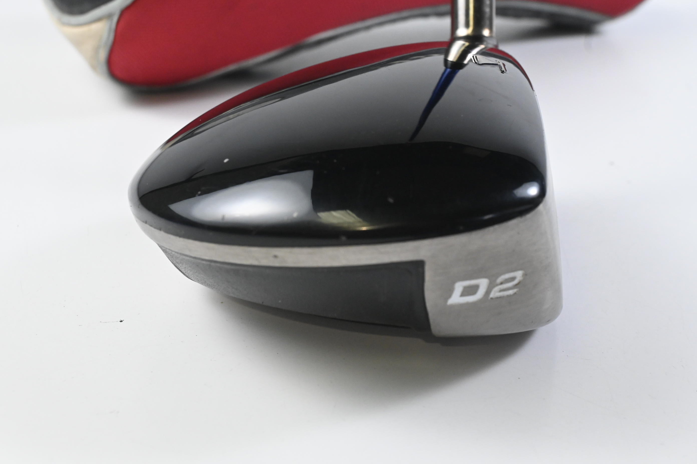 Titleist 907 D2 Driver / 9.5 Degree / Stiff Flex Graphite Design Tour AD YS-6