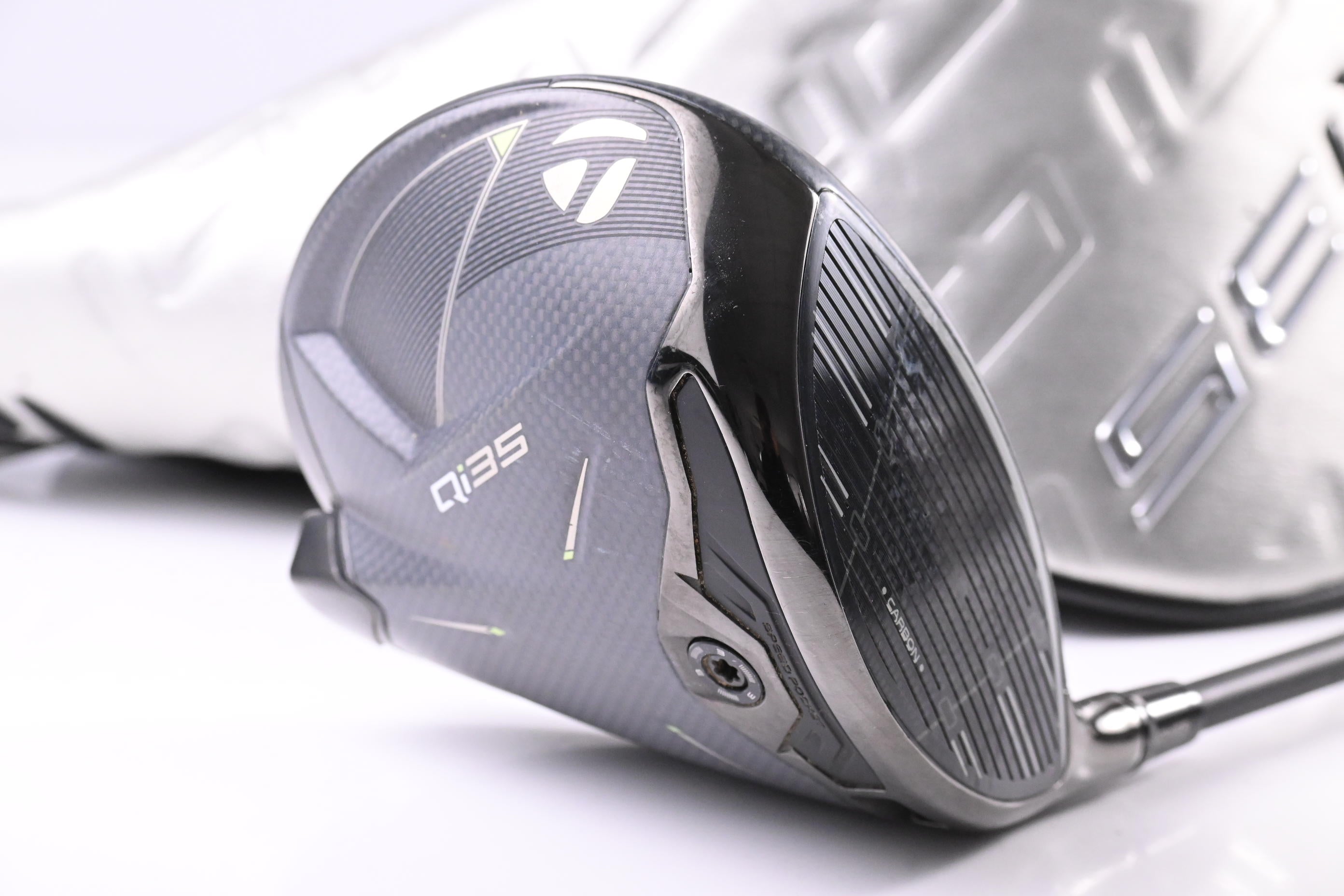 Taylormade Qi35 Driver / 10.5 Degree / Regular Flex Ventus Blue 5 Shaft