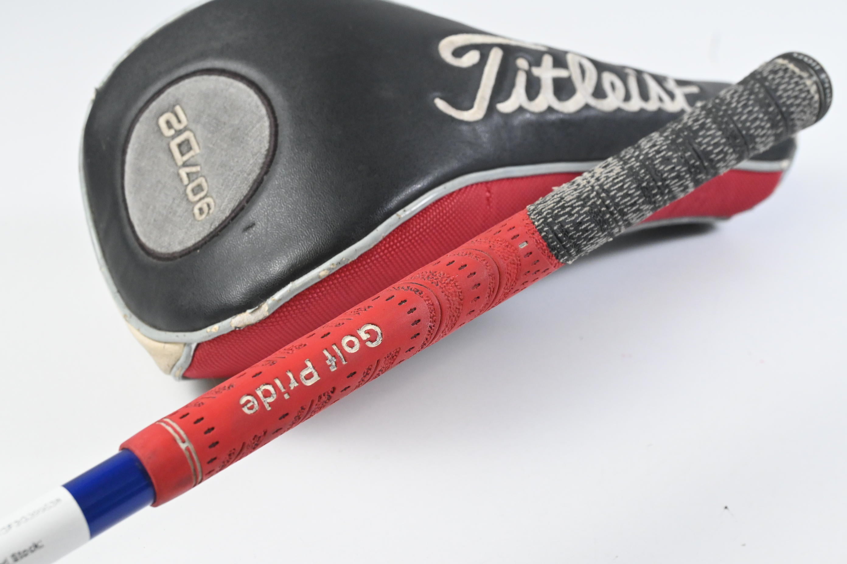 Titleist 907 D2 Driver / 9.5 Degree / Stiff Flex Graphite Design Tour AD YS-6