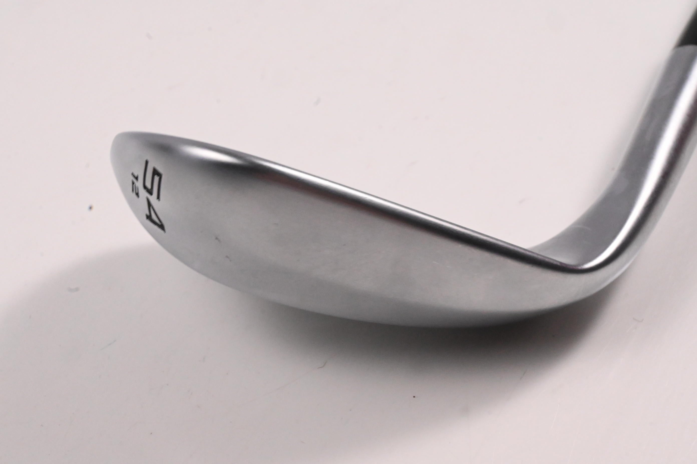 Cleveland CBX Zipcore Sand Wedge / 54 Degree / Wedge Flex Dynamic Gold Spinner