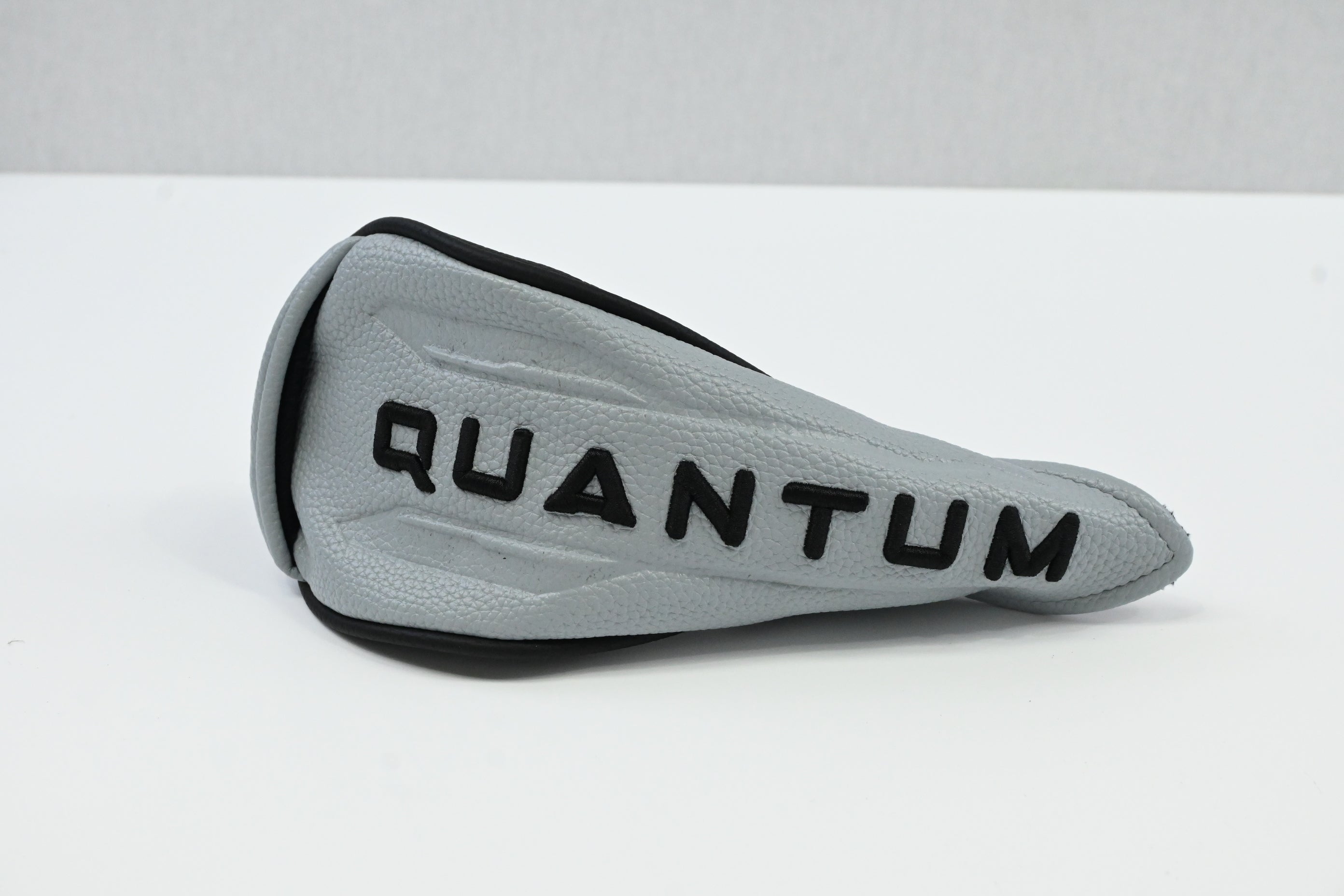 Callaway Quantum Max OS #4 Hybrid / 20 Degree / Regular Flex Denali Frost Silver