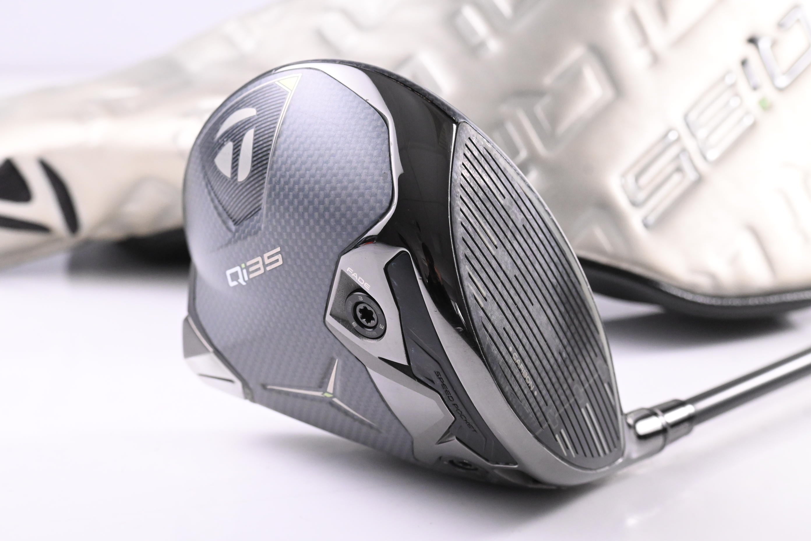 Taylormade Qi35 LS Driver / 9 Degree / Stiff Flex Kai'li White Dark Wave 60