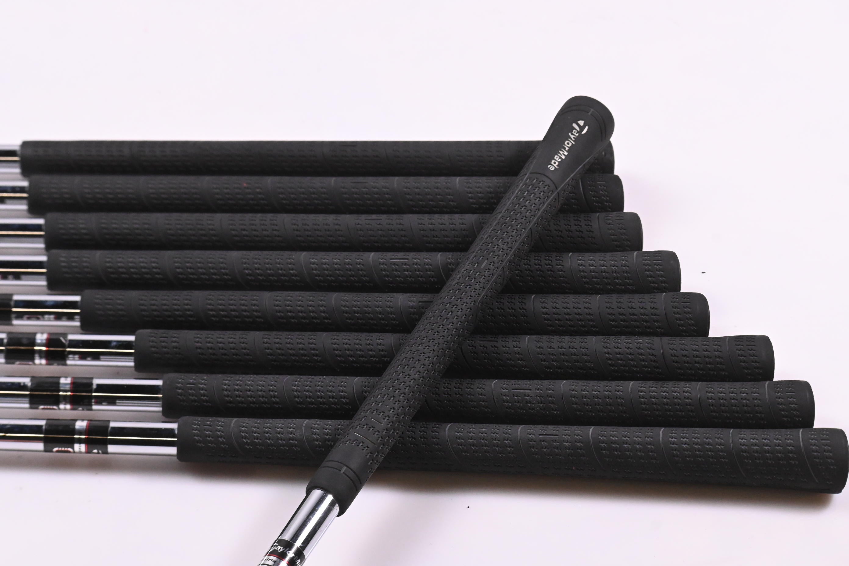 Taylormade 320 Steel Irons / 3-PW+SW / Stiff Flex Taylormade 90 Shafts