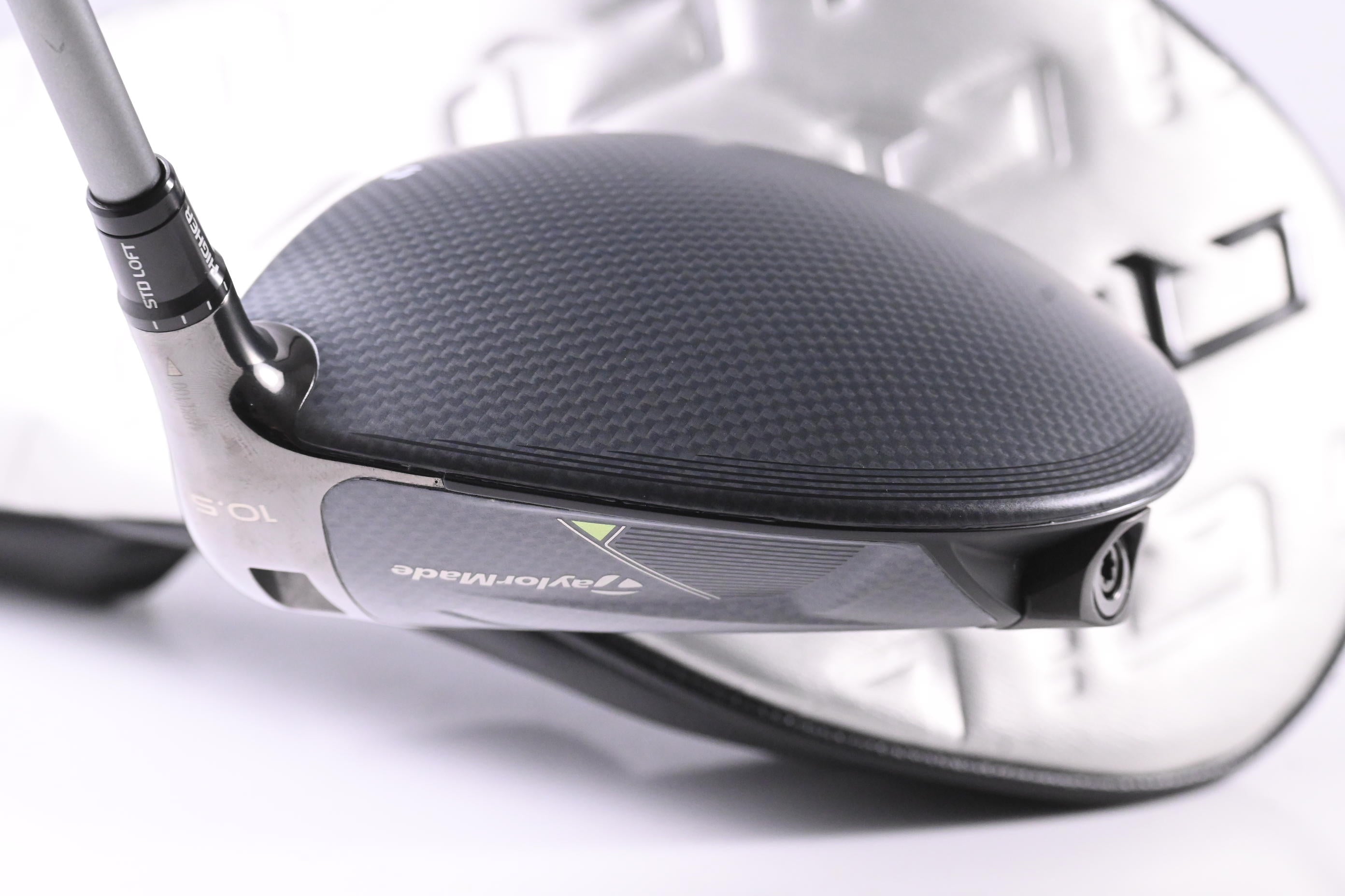 Taylormade Qi35 Driver / 10.5 Degree / Regular Flex Fujikura Air Speeder 50