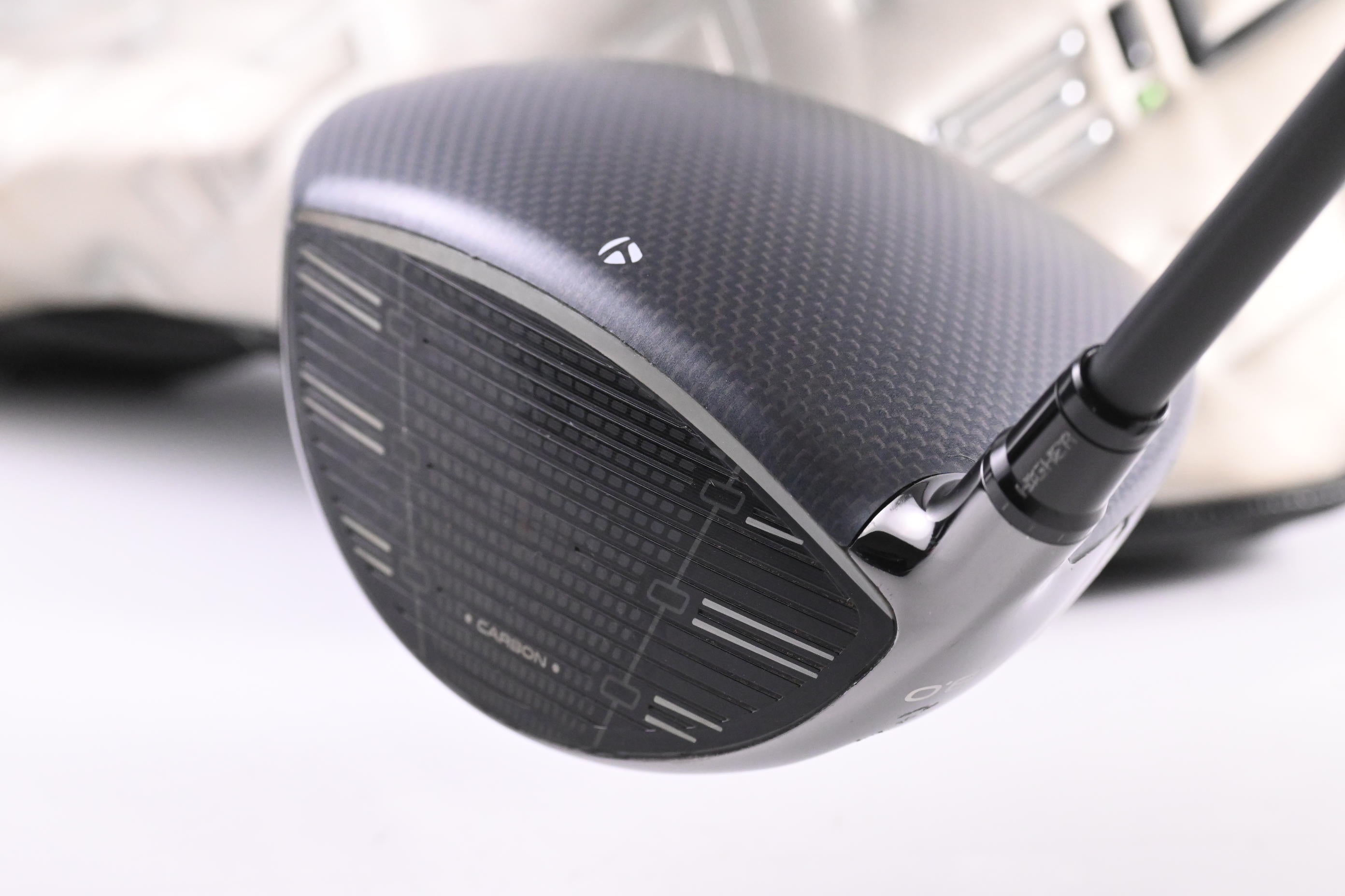 Taylormade Qi35 LS Driver / 9 Degree / Stiff Flex Kai'li White Dark Wave 60