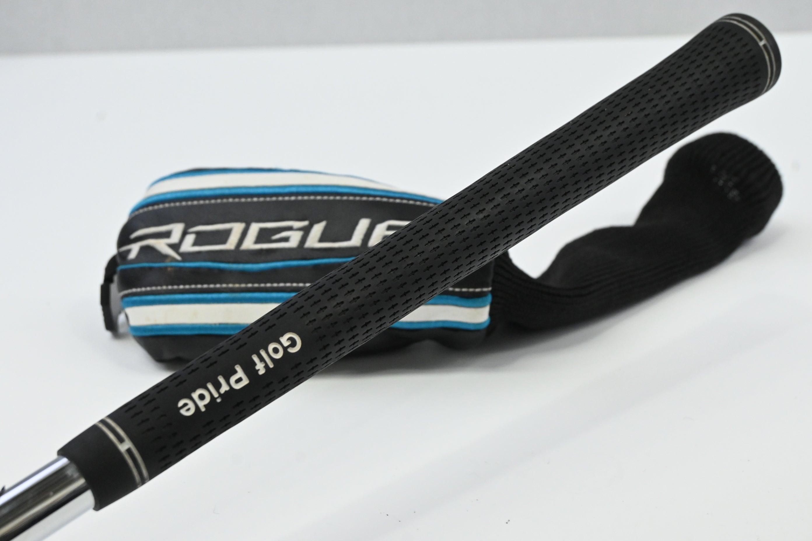 Callaway Rogue X #4 Hybrid / 20 Degree / Regular Flex Project X Flighted Rifle