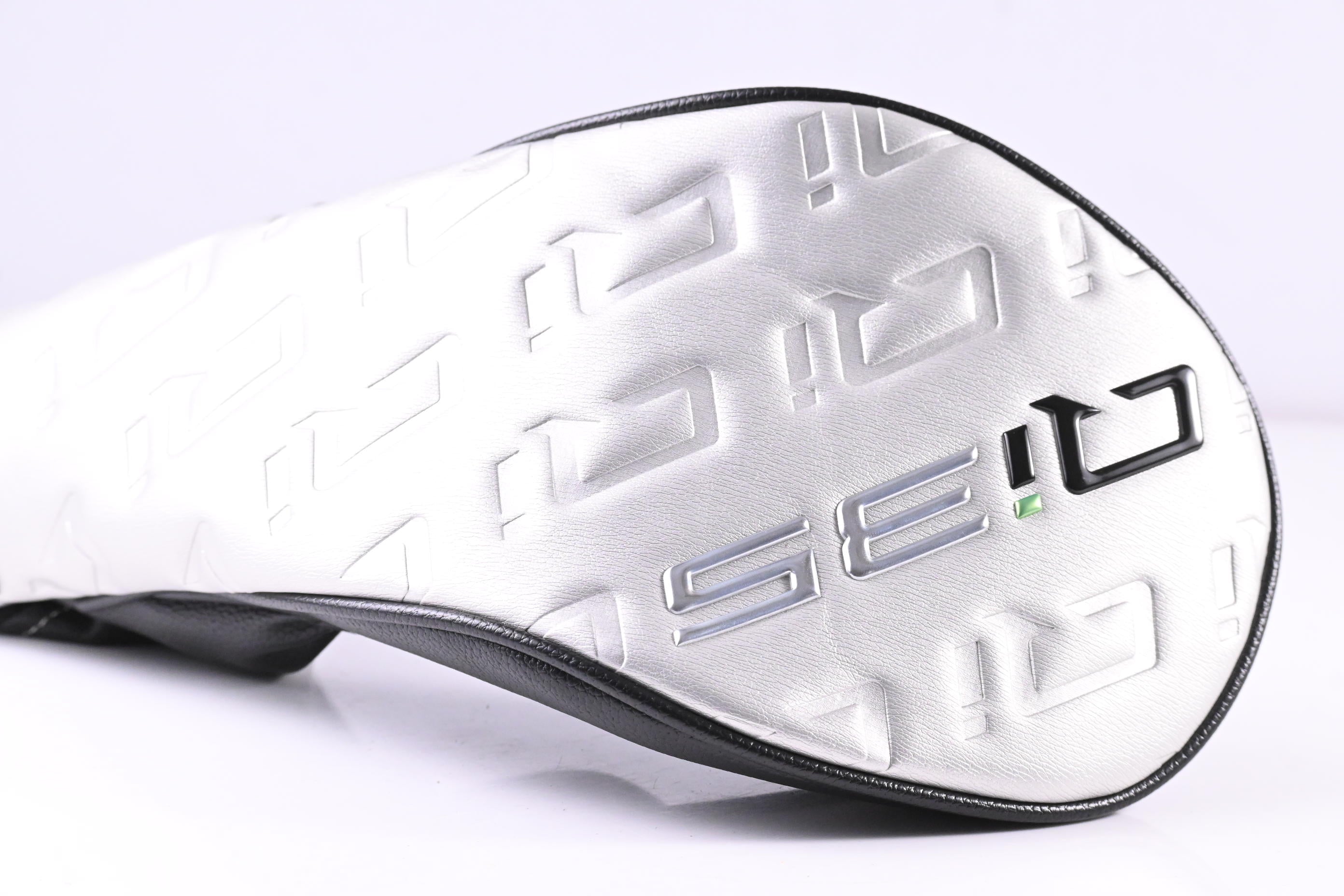 Taylormade Qi35 Driver / 10.5 Degree / Regular Flex Fujikura Air Speeder 50