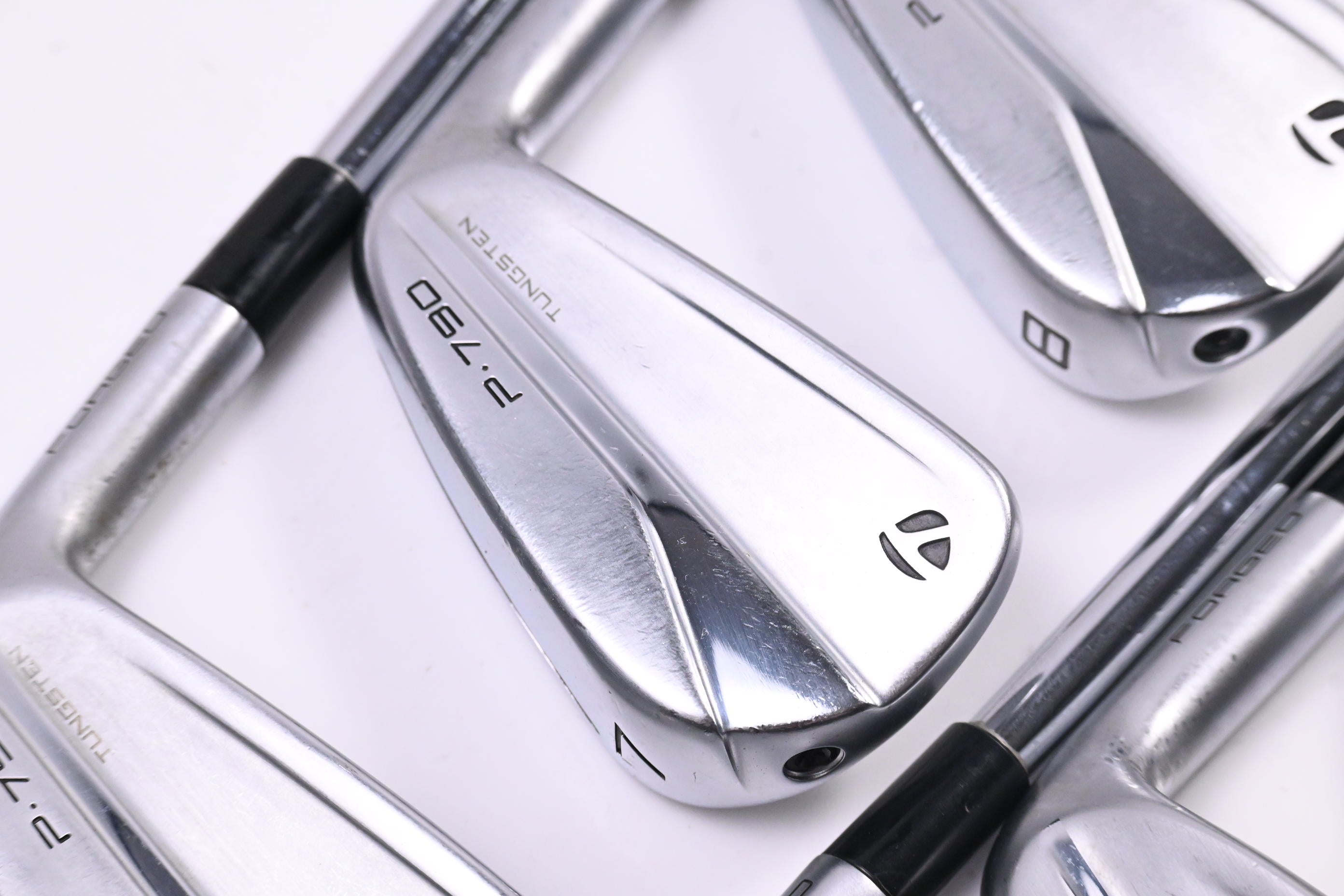 Taylormade P790 2021 Irons / 6-PW+GW / Regular Flex Dynamic Gold 95 R300 Shafts