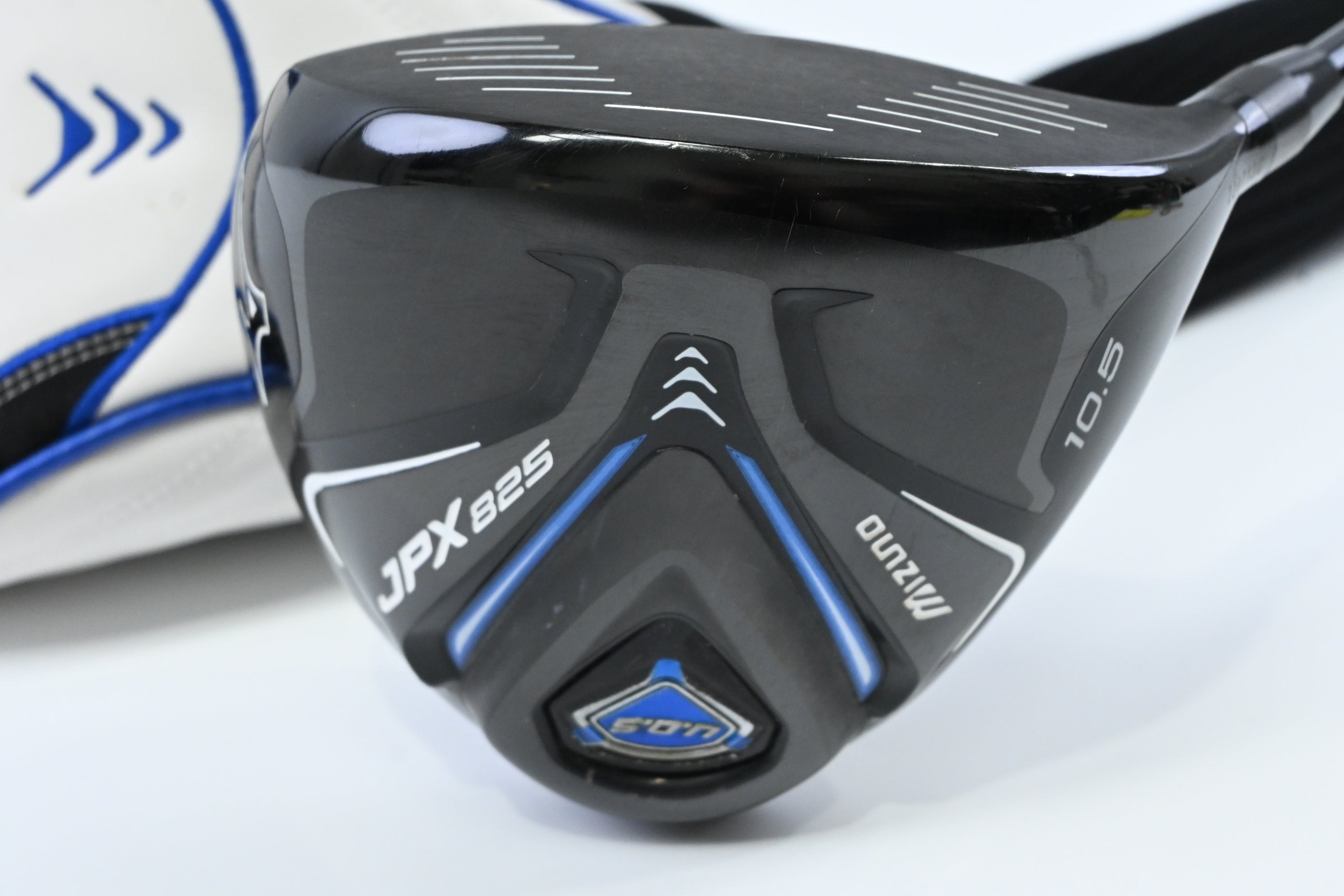 Mizuno JPX 825 Driver / 10.5 Degree / Regular Flex Fujikura Orochi 55 Shaft