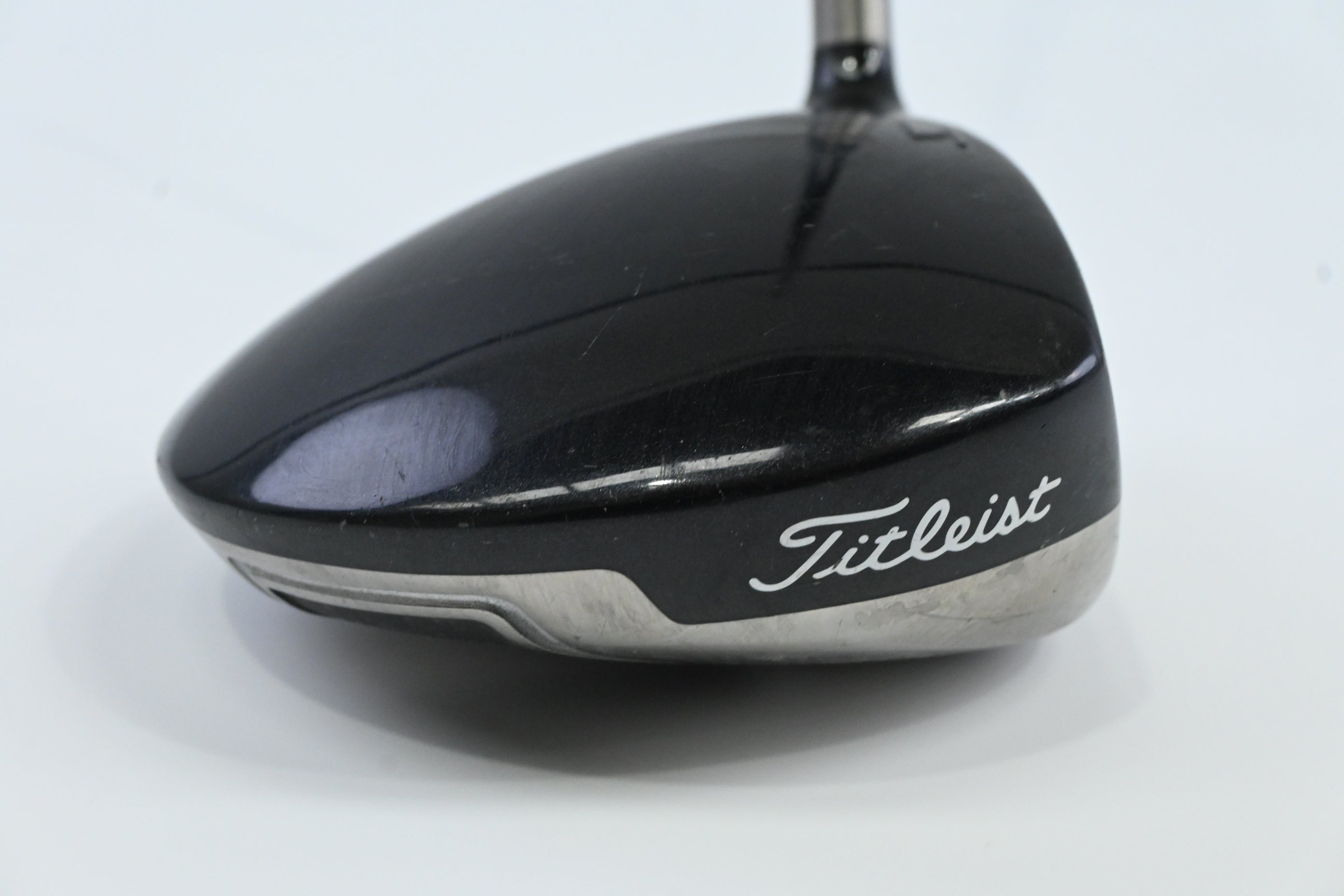 Titleist 909 D2 Driver / 9.5 Degree / Stiff Flex Aldila Voodoo Shaft