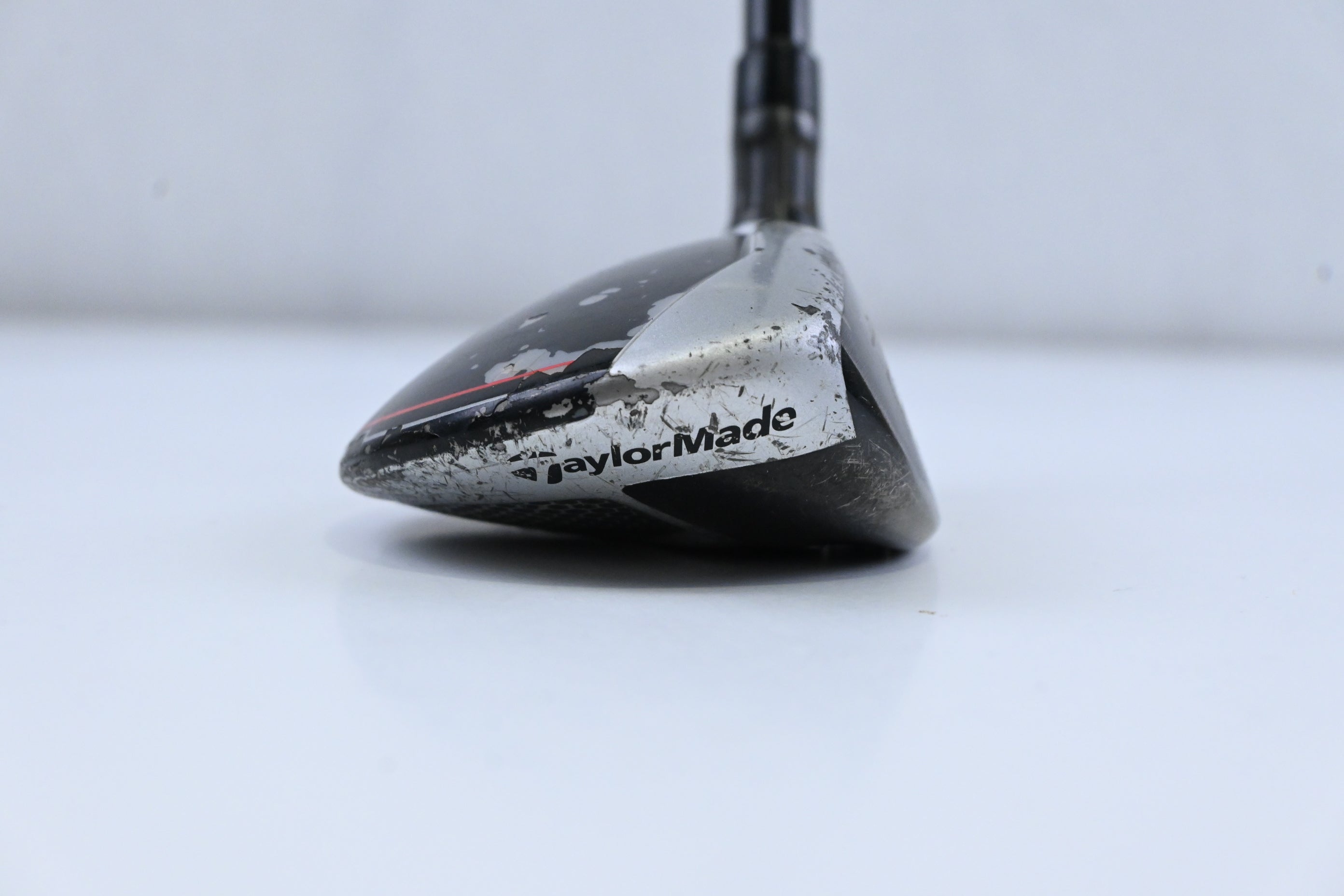 Taylormade M6 #4 Hybrid / 22 Degree / Regular Flex Fujikura Atmos Orange 6