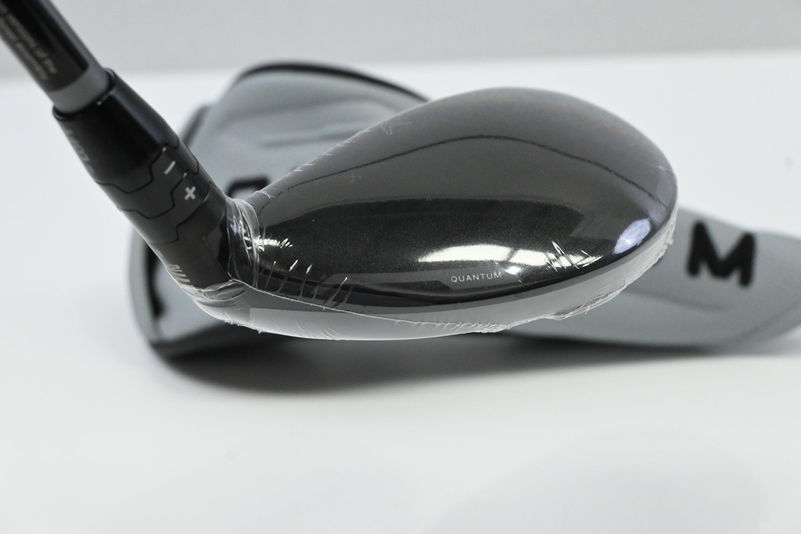 Callaway Quantum Max OS #5 Hybrid / 23 Degree / Regular Flex Denali Frost Silver
