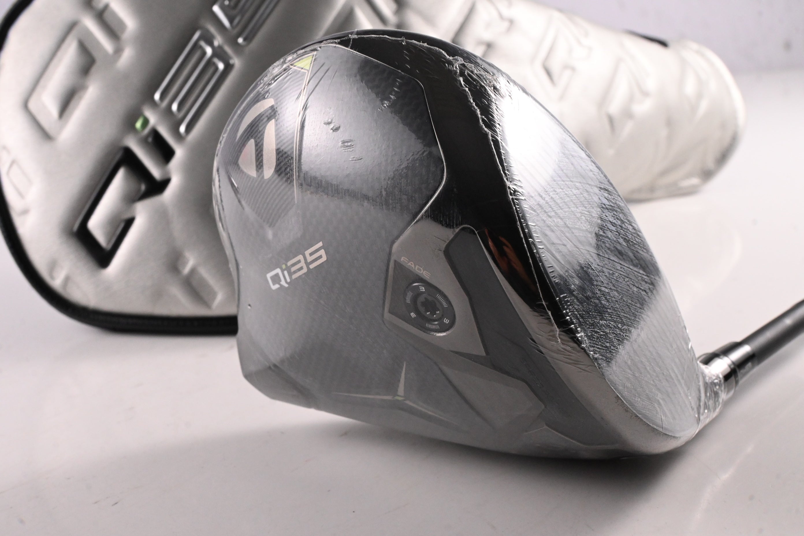 Taylormade Qi35 LS Driver / 10.5 Degree / Stiff Flex Kai'li Blue CB Dark Wave 60