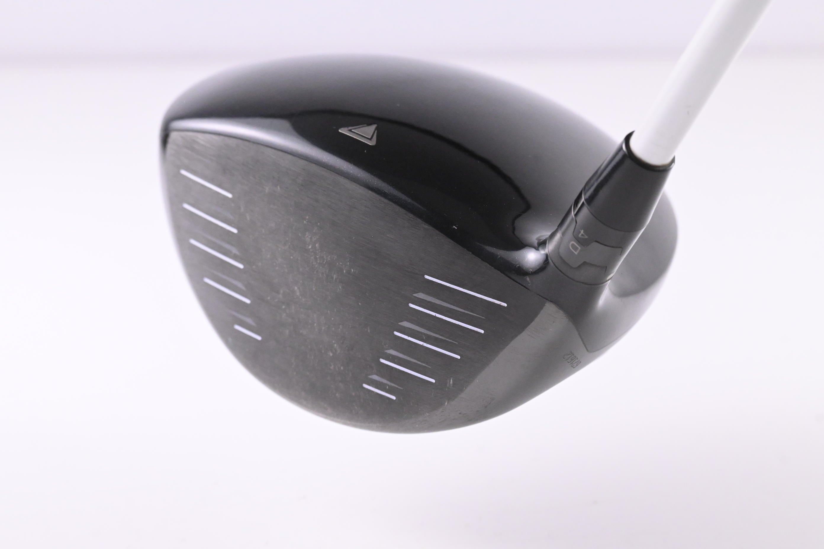 Titleist 915 D3 Driver / 9.5 Degree / Stiff Flex Aldila Rogue Silver 60 Shaft