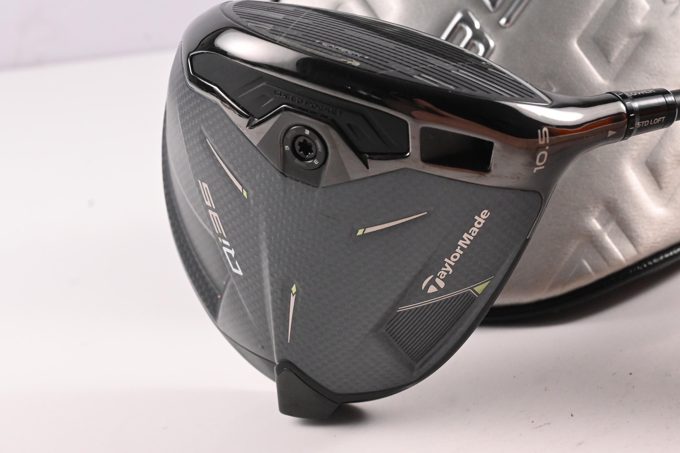 Taylormade Qi35 Driver / 10.5 Degree / Stiff Flex Fujikura Ventus Blue 5 Shaft