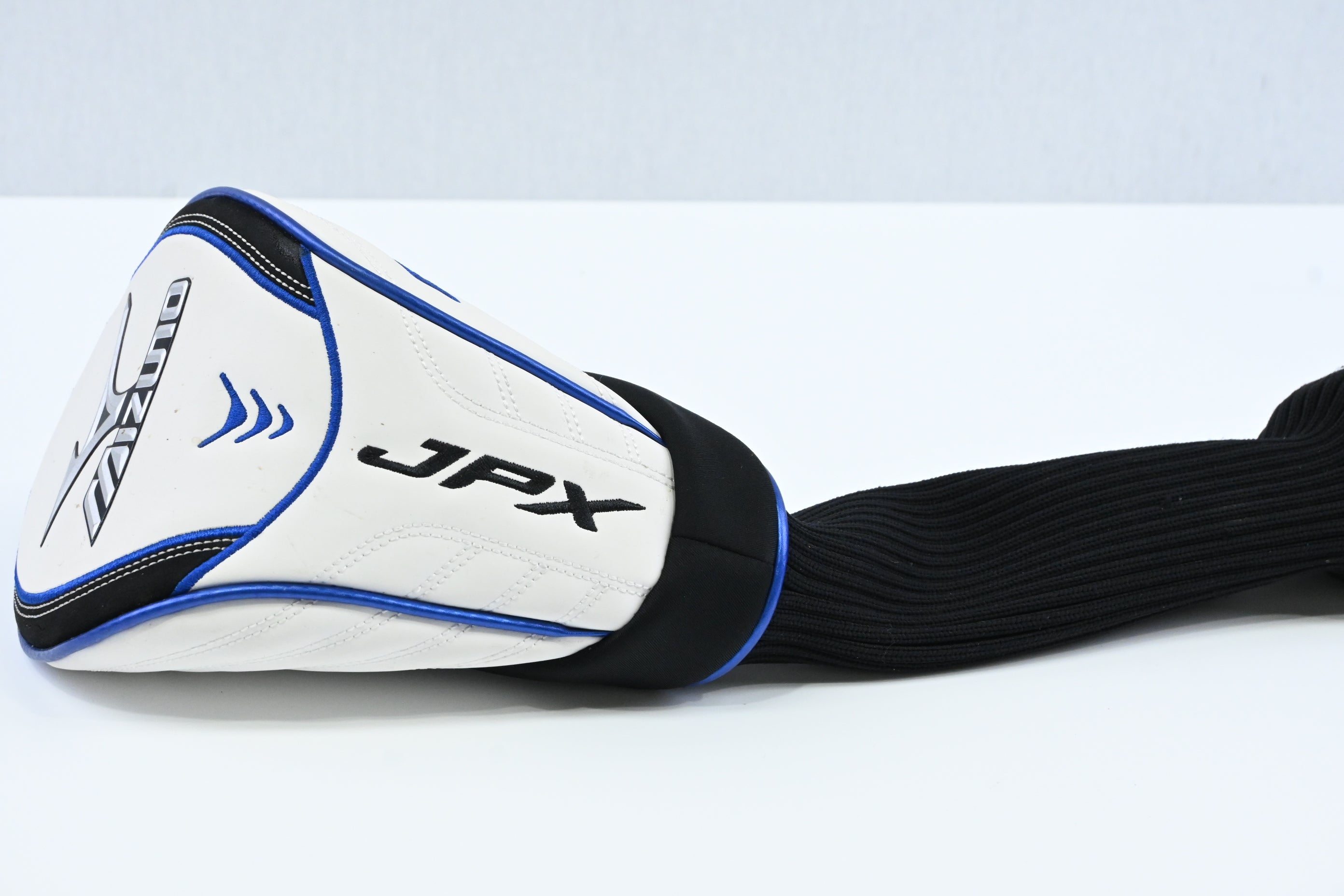 Mizuno JPX 825 Driver / 10.5 Degree / Regular Flex Fujikura Orochi 55 Shaft