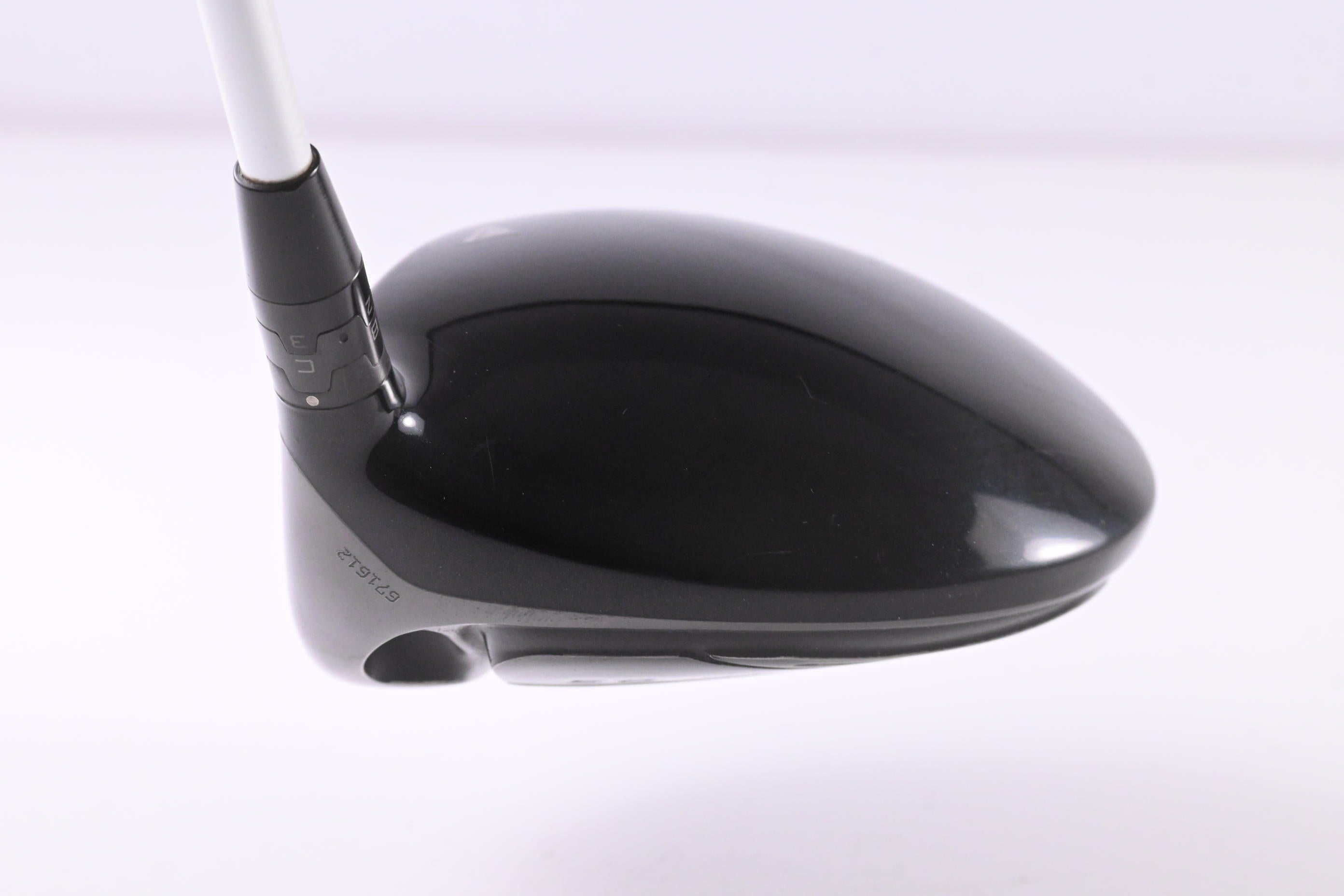 Titleist 915 D3 Driver / 9.5 Degree / Stiff Flex Aldila Rogue Silver 60 Shaft