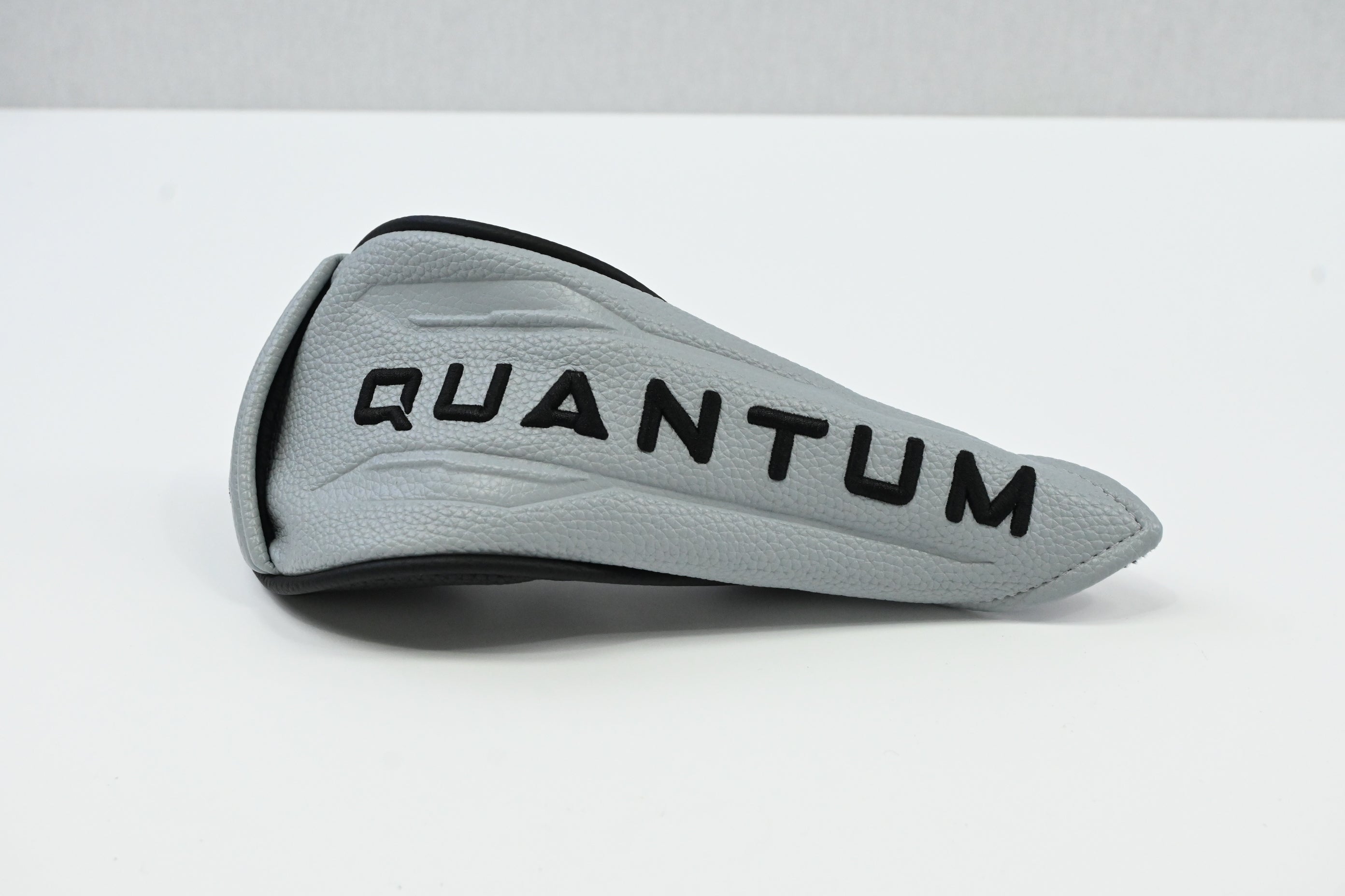 Callaway Quantum Max OS #5 Hybrid / 23 Degree / Regular Flex Denali Frost Silver
