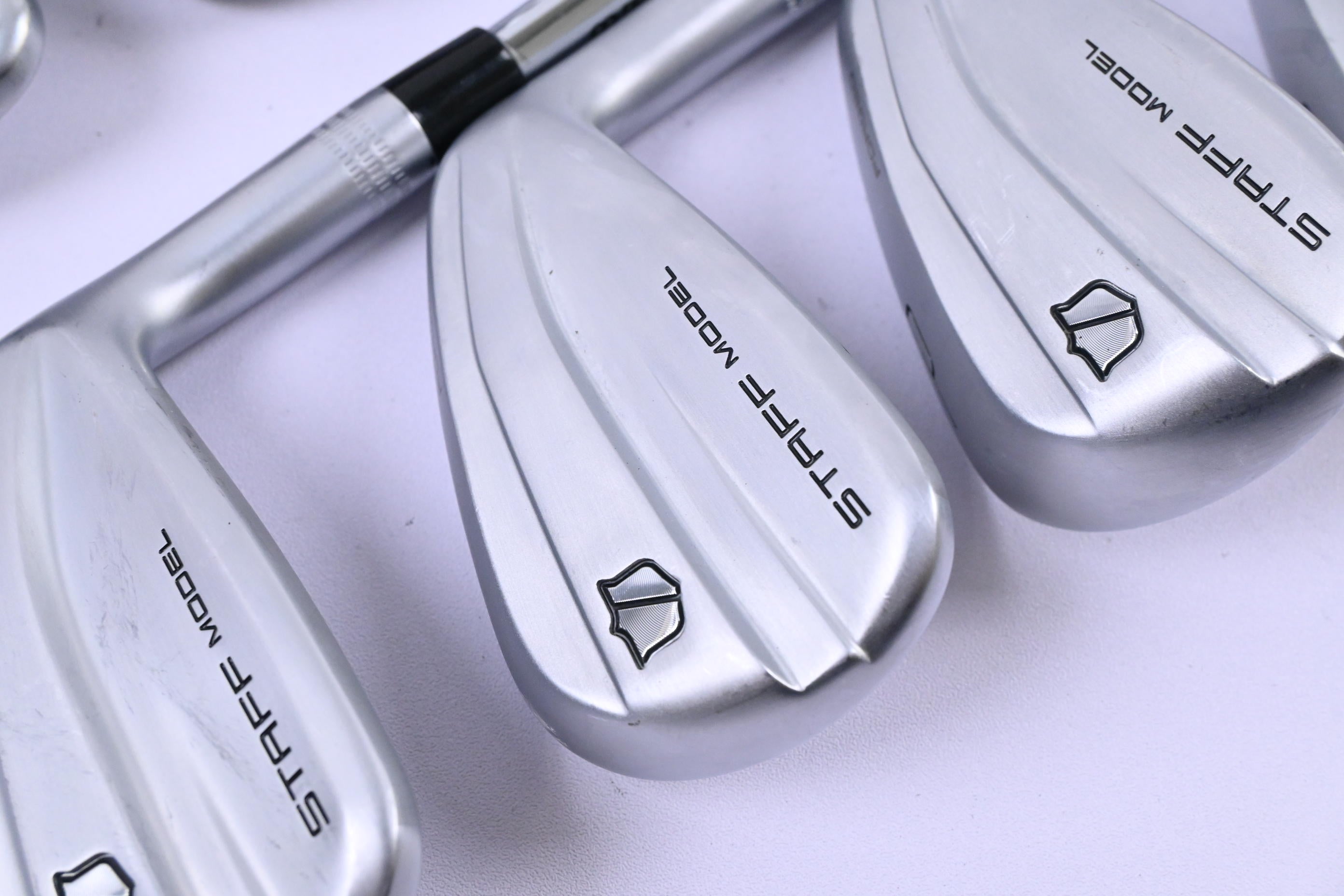 Wilson Staff Model XB Irons / 4-PW+GW / Stiff Flex N.S.PRO Modus 3 105 Shafts