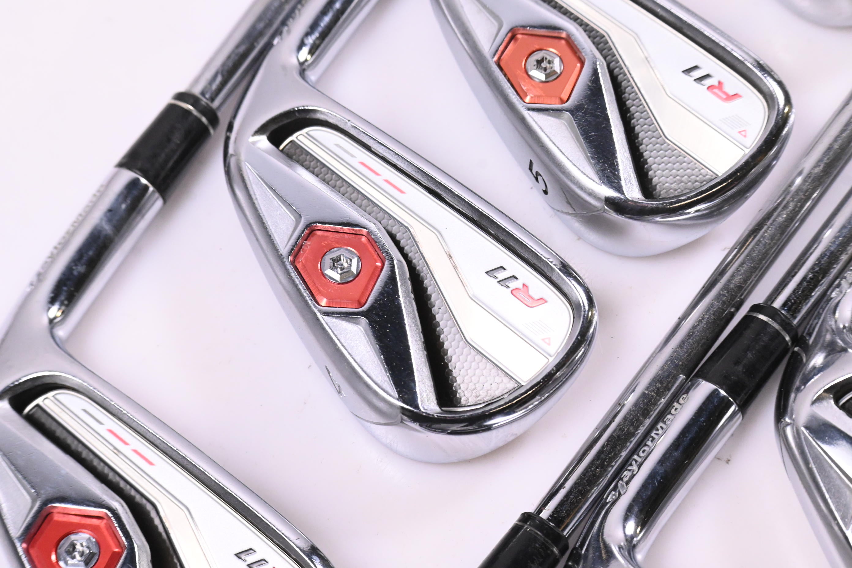 Taylormade R11 Irons / 3-PW+SW / Regular Flex KBS 90 Shafts