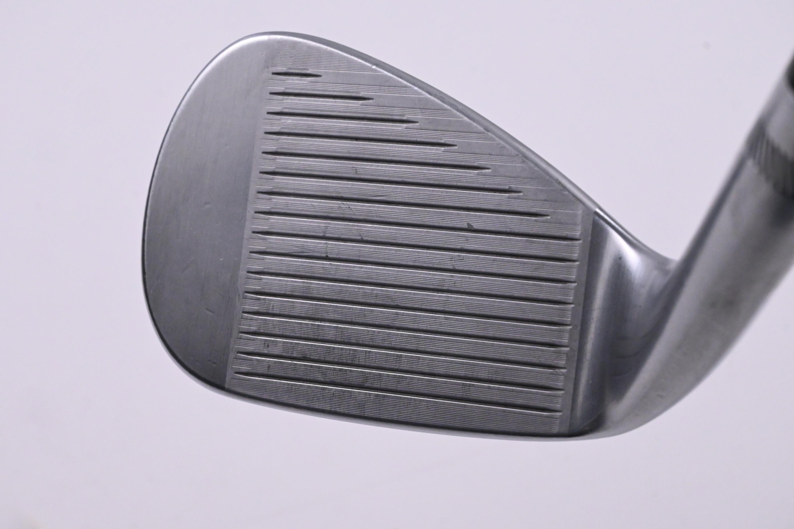 Titleist Vokey SM10 Pitching Wedge / 46 Degree / Wedge Flex Vokey SM10 Shaft
