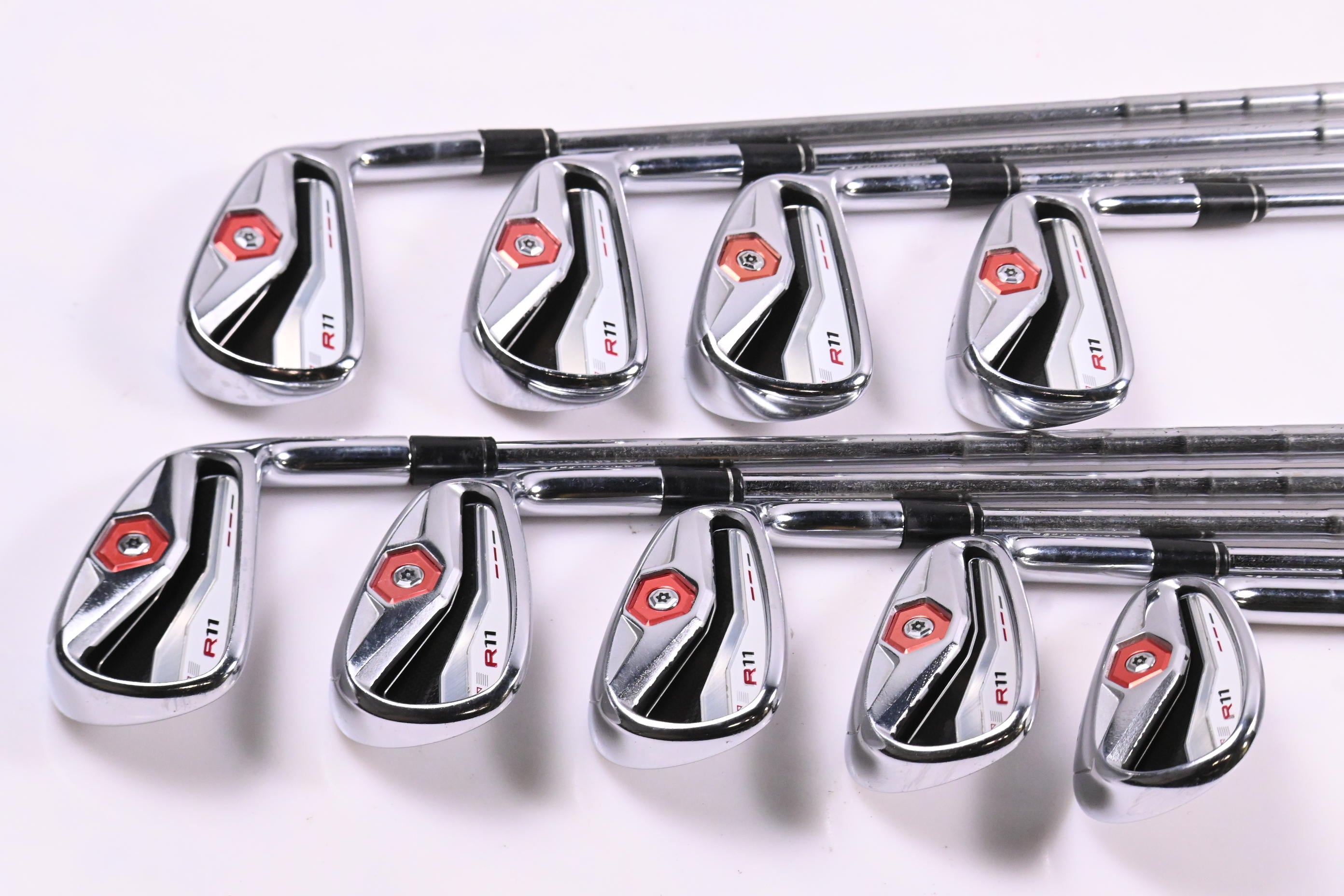 Taylormade R11 Irons / 3-PW+SW / Regular Flex KBS 90 Shafts