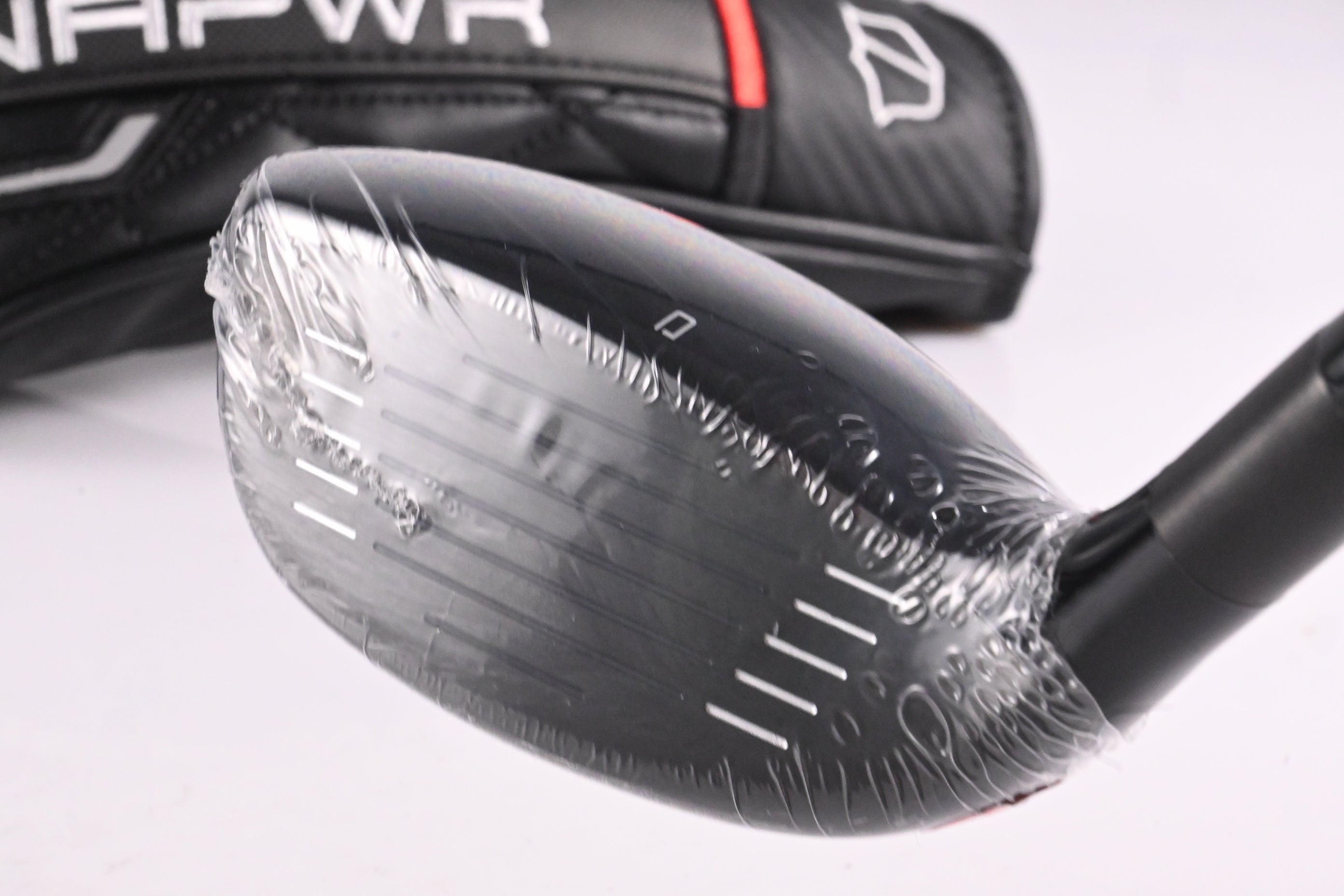 Ladies Wilson DYNAPWR 2025 #6 Hybrid / 28 Degree / Ladies Flex Denali Red 50