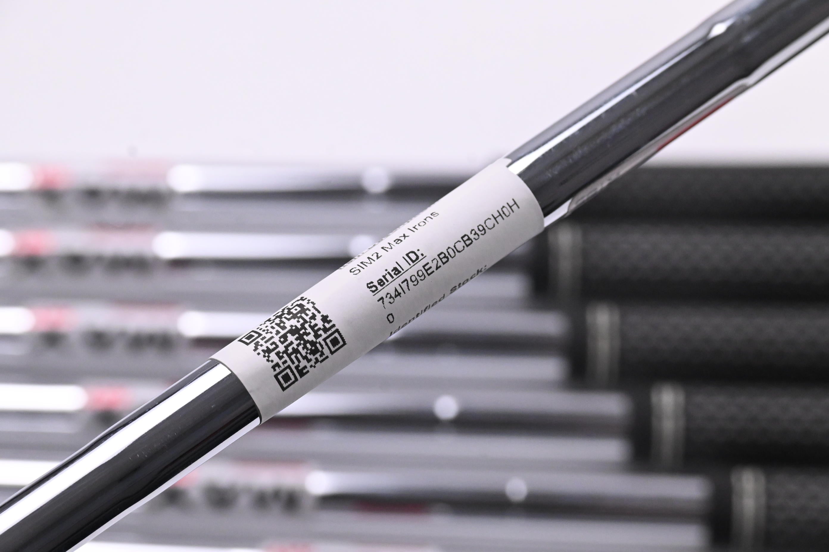Taylormade SIM2 Max Irons / 5-PW+SW / Regular Flex KBS MAX MT 85 Shafts