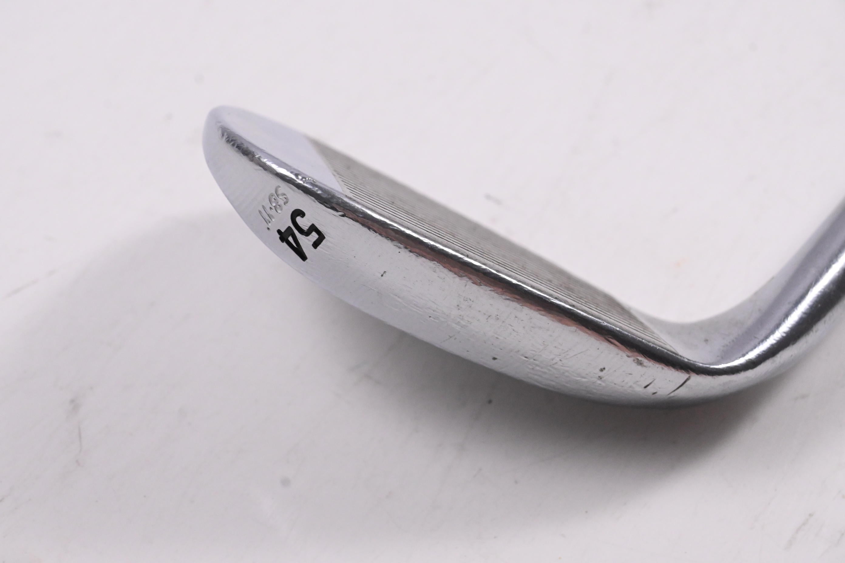 Taylormade Milled Grind 2 Chrome Sand Wedge / 54 Degree / Stiff Flex Dynamic Gold S200