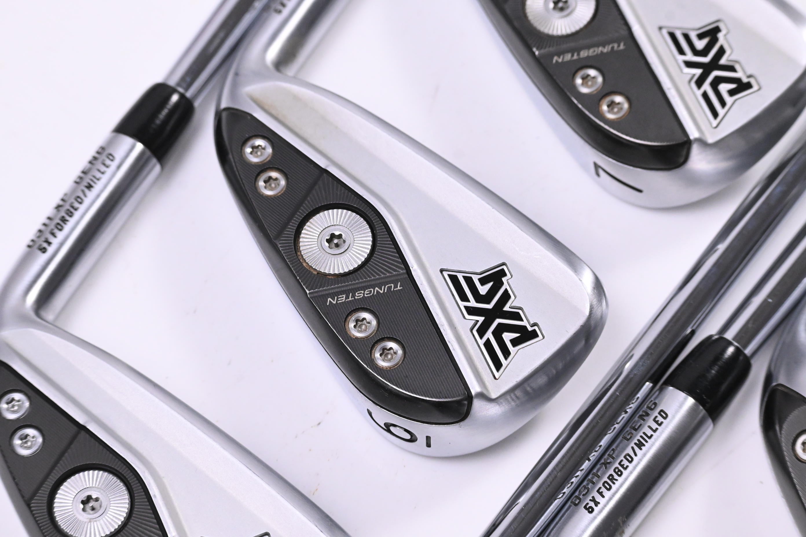 PXG 0311 XP Gen6 Irons / 5-PW+GW / Regular Flex Elevate MPH 95 Shafts
