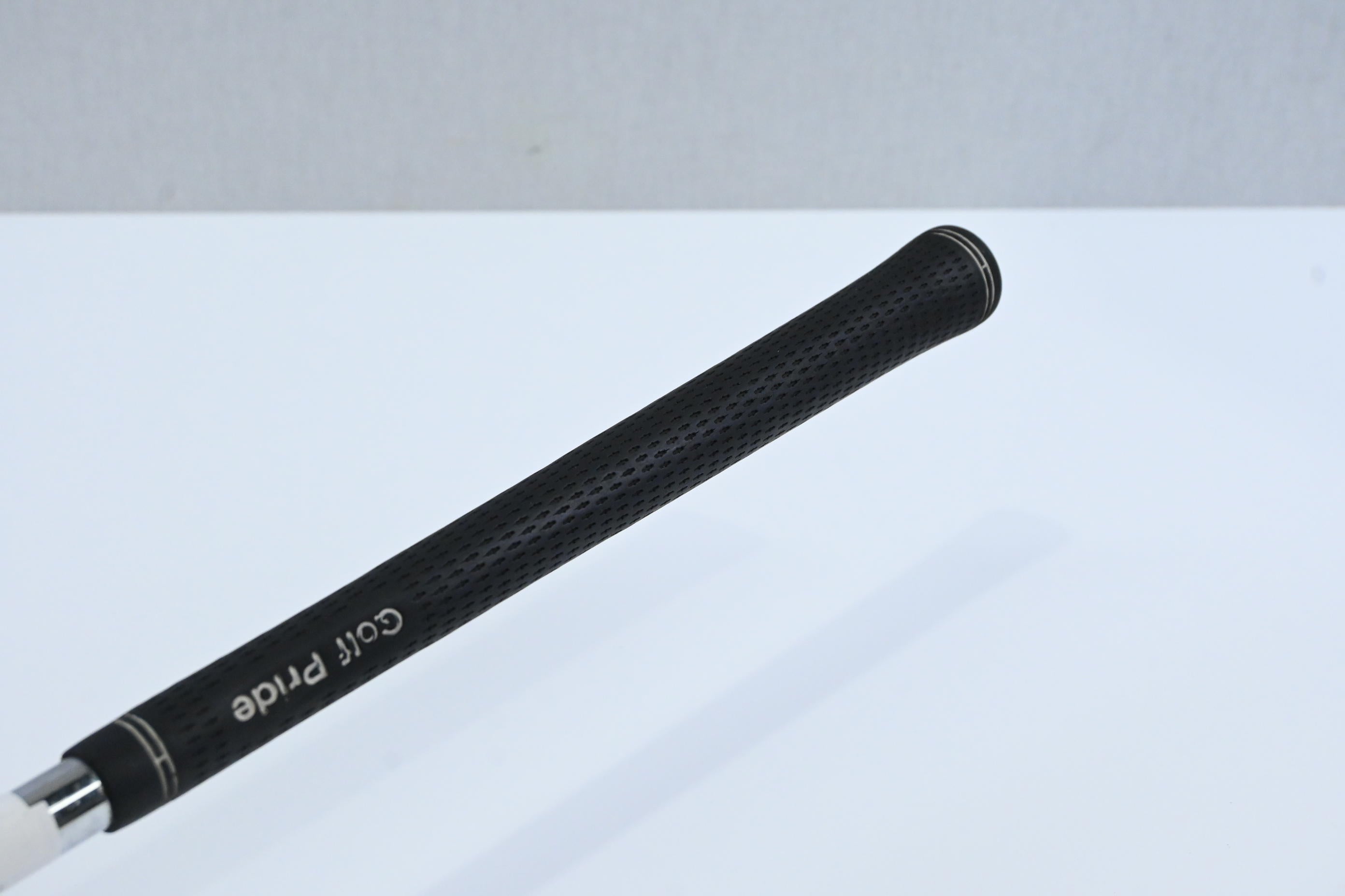Ping G400 Pitching Wedge / 44 Degree / Regular Flex Ping AWT 2.0 Shaft