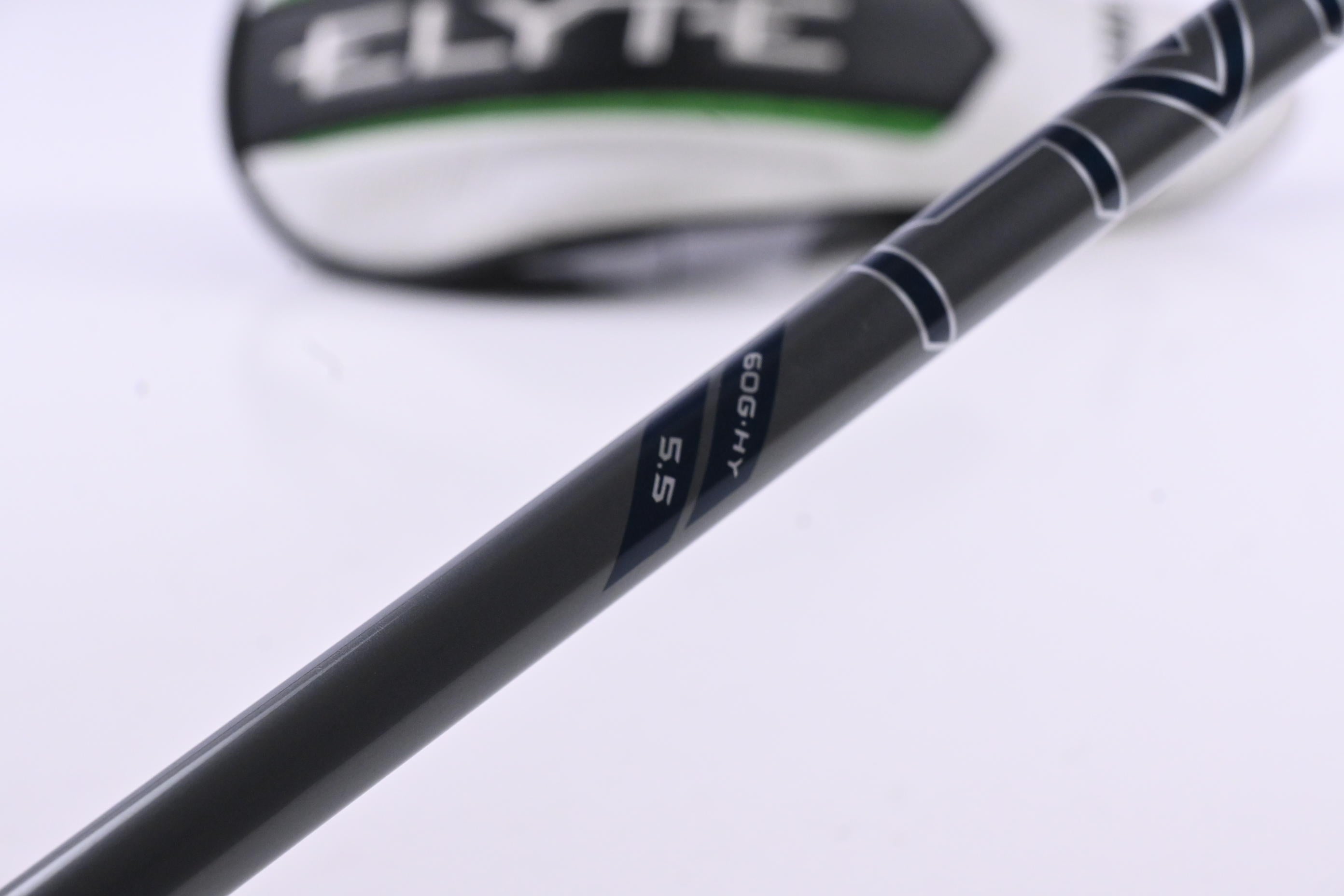 Callaway Elyte X #4 Hybrid / 21 Degree / Regular Flex Denali Charcoal 60 Shaft
