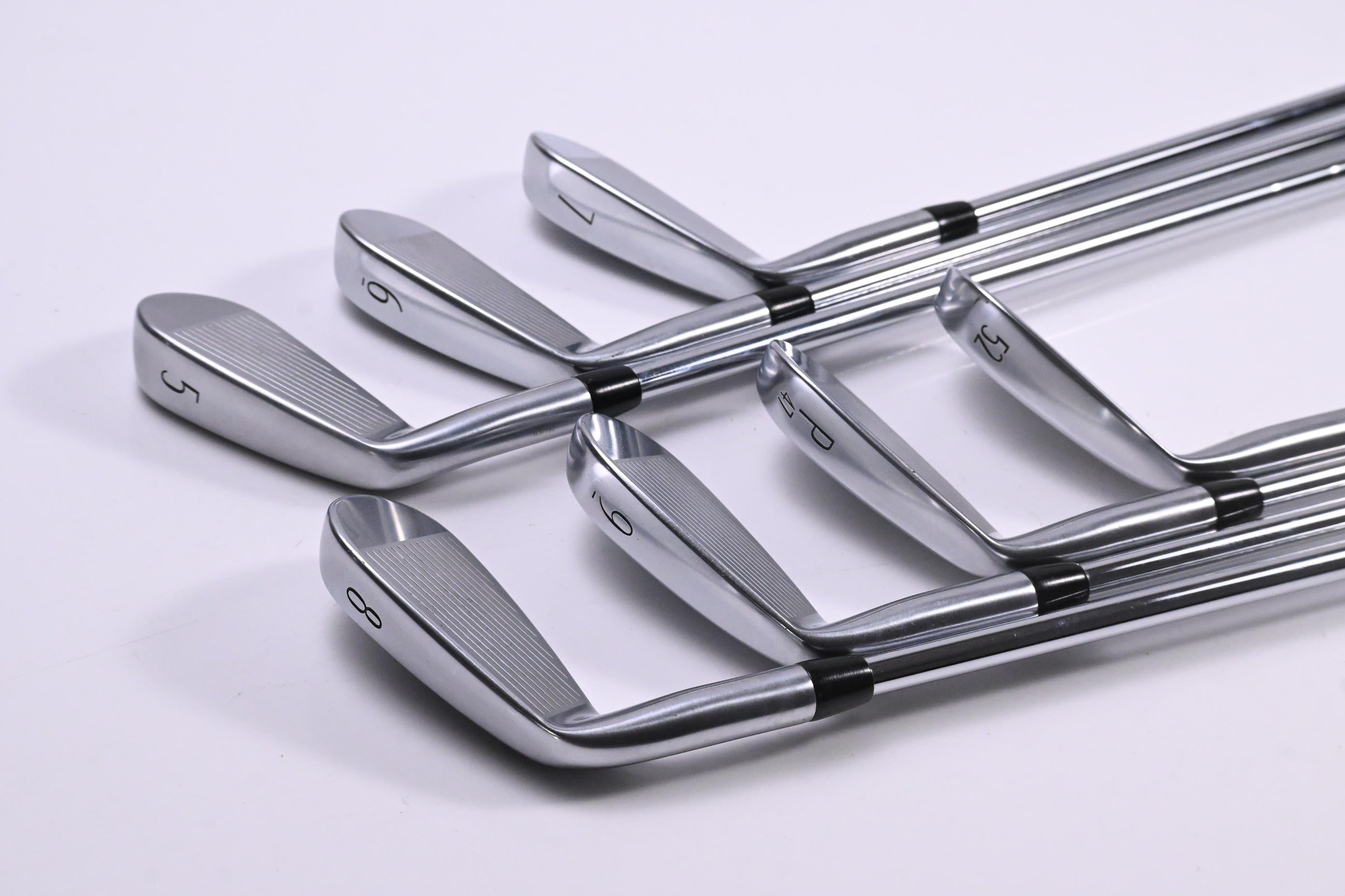 Titleist T250* 2025 Irons / 5-PW+52° / Regular Flex N.S.Pro 750GH Neo Shafts