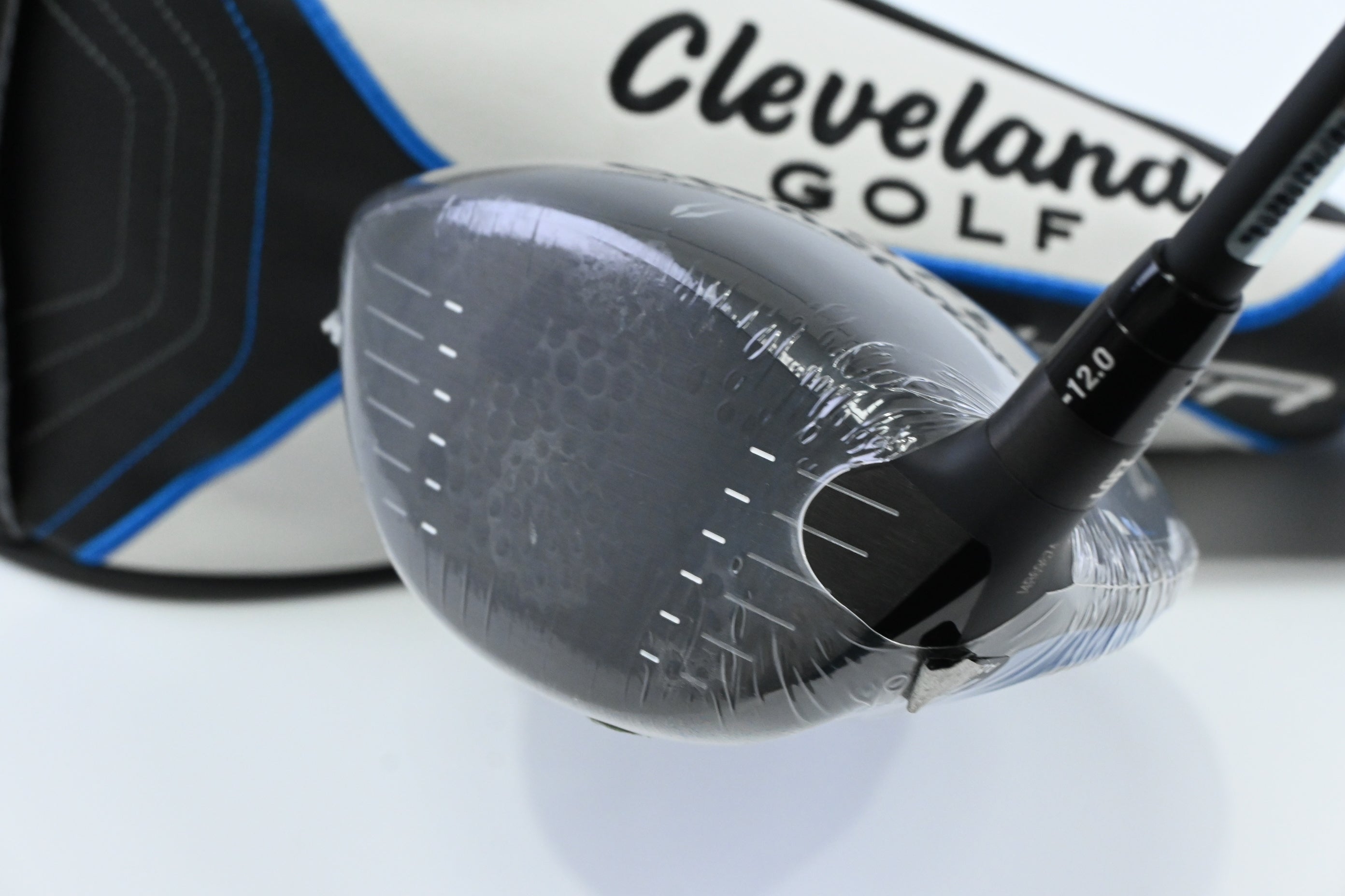 Cleveland Launcher XL Driver / 10.5 Degree / Regular Flex Cypher 50 Shaft